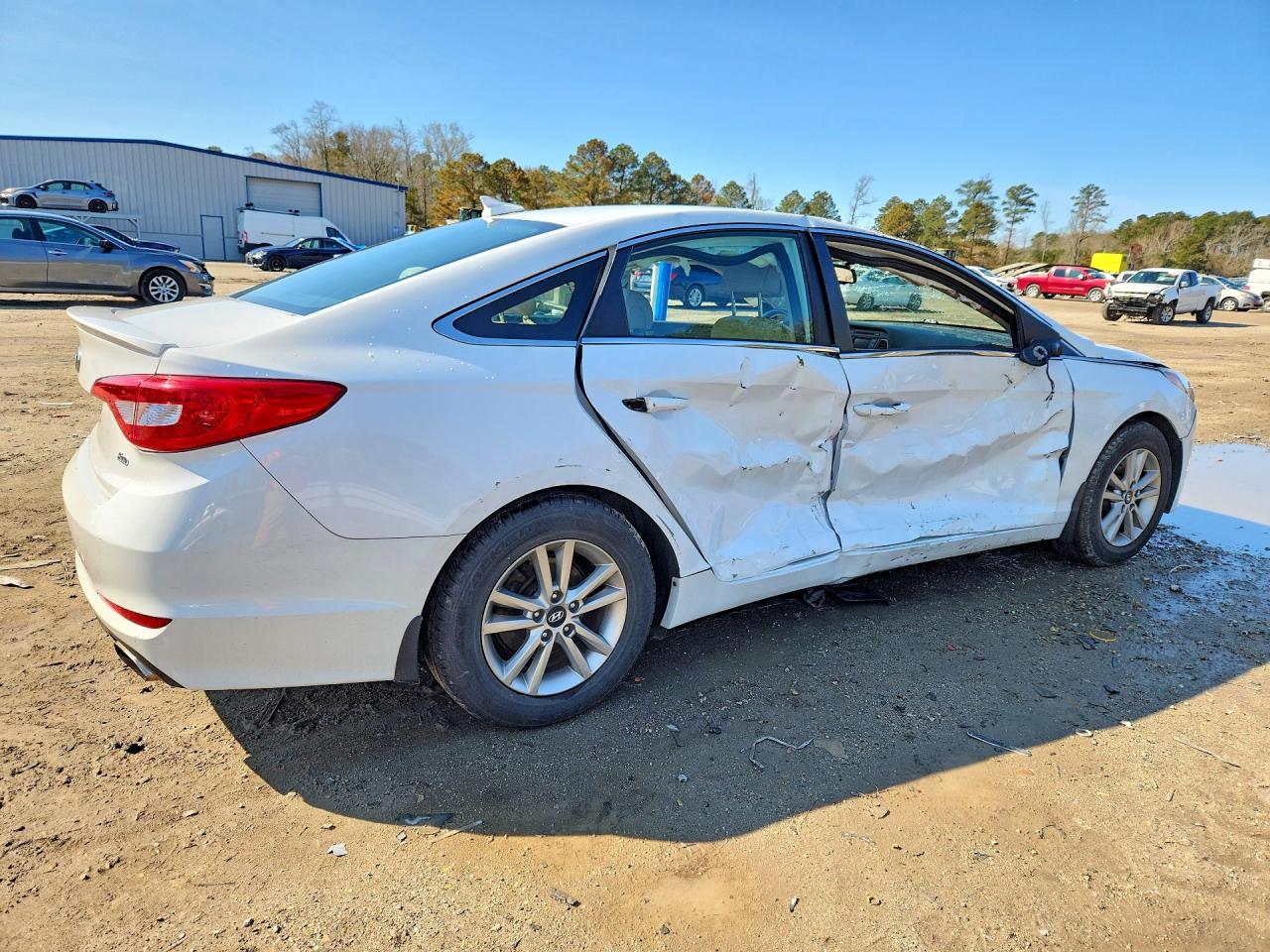 2015 Hyundai Sonata White vin: 5NPE24AA6FH139530