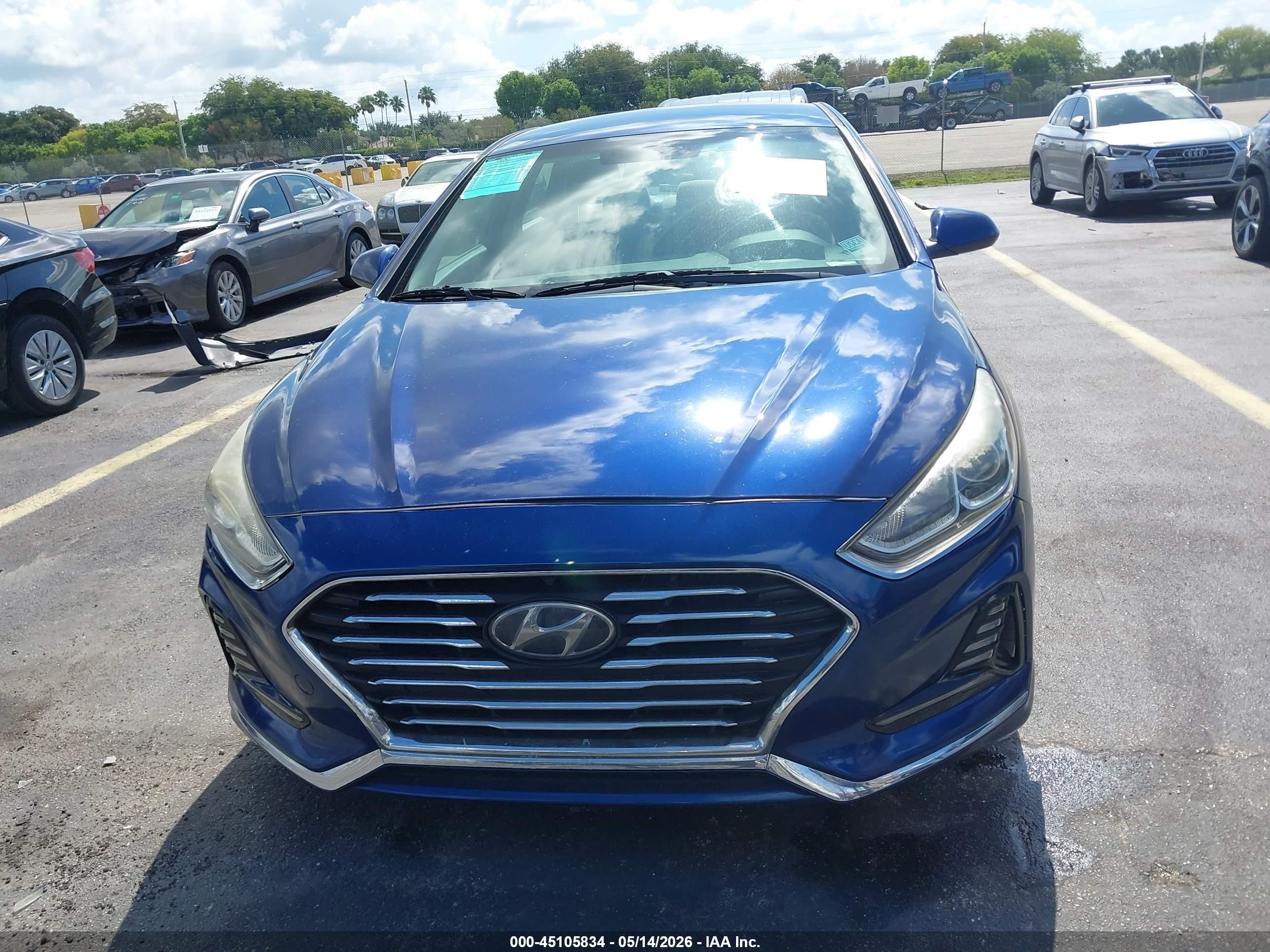 2018 Hyundai Sonata   Blue vin: 5NPE24AA8JH673928