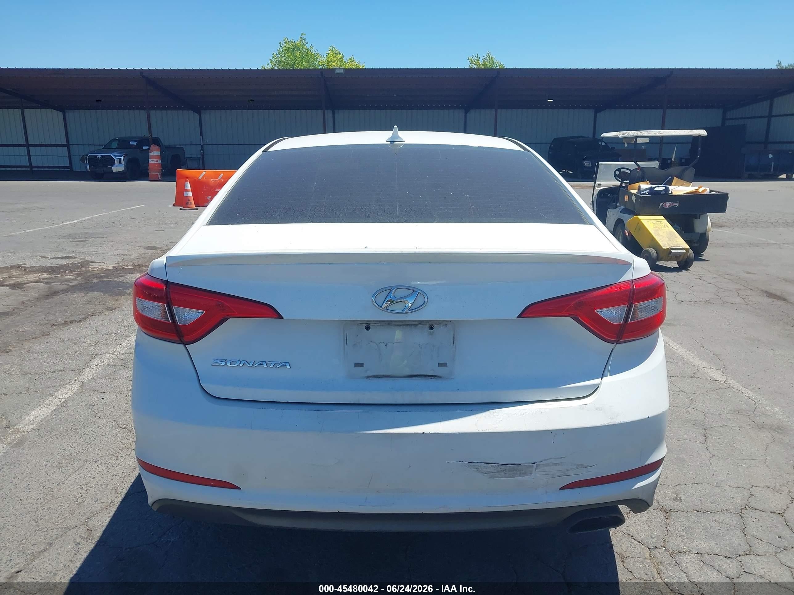 2015 Hyundai Sonata Se White vin: 5NPE24AF0FH004412