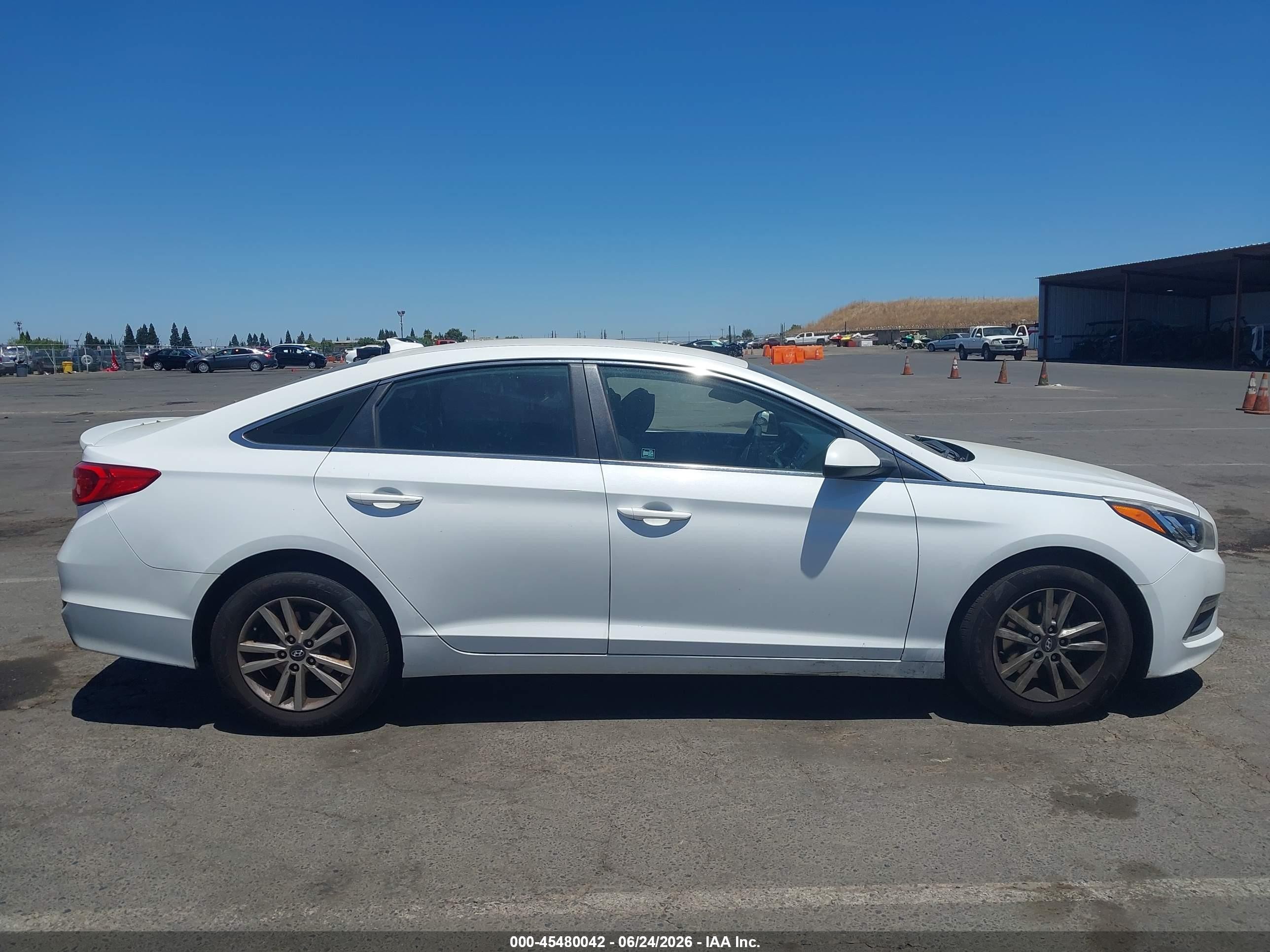 2015 Hyundai Sonata Se White vin: 5NPE24AF0FH004412