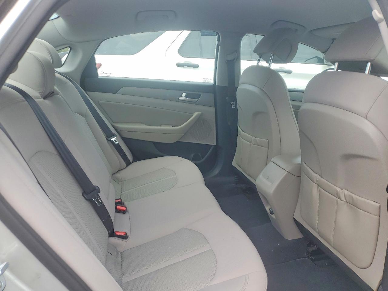 2015 Hyundai Sonata Se Серебряный vin: 5NPE24AF0FH015779