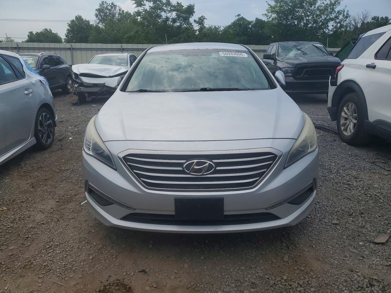 2015 Hyundai Sonata Se Серебряный vin: 5NPE24AF0FH015779