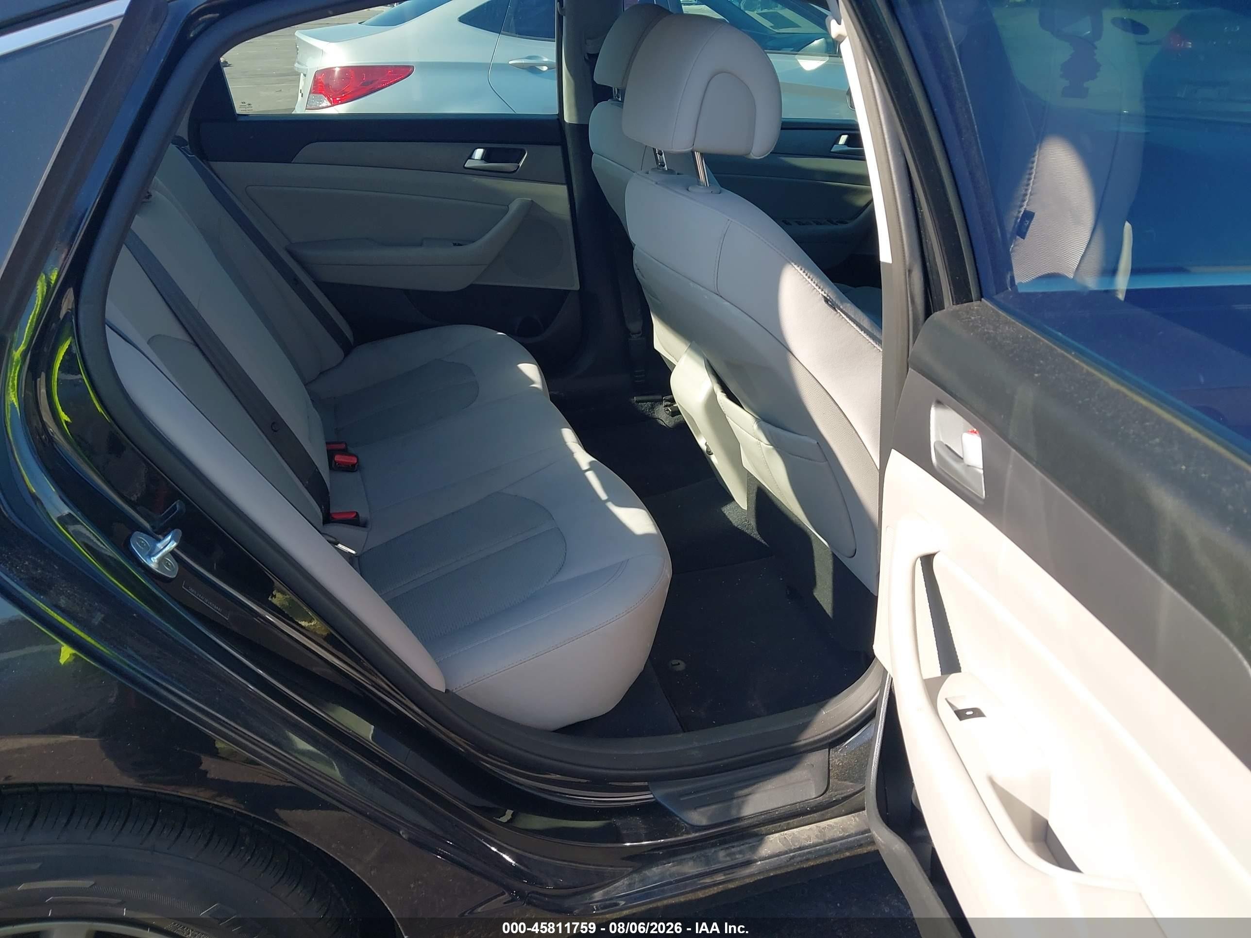 2015 Hyundai Sonata Se Черный vin: 5NPE24AF0FH018441