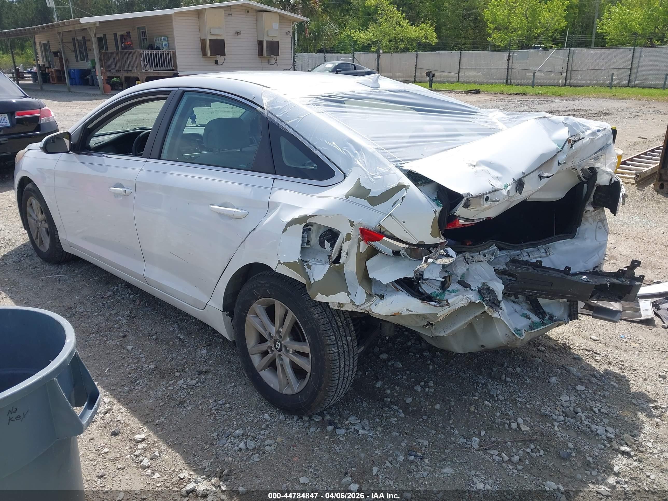 2015 Hyundai Sonata Se White vin: 5NPE24AF0FH063430
