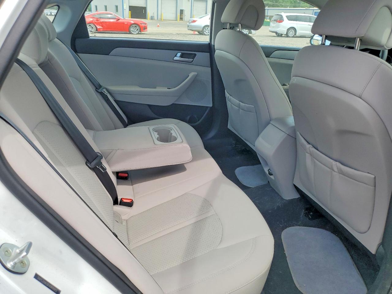 2015 Hyundai Sonata Se Белый vin: 5NPE24AF0FH068983