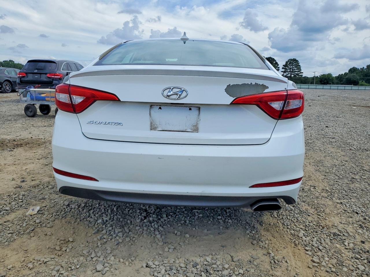 2015 Hyundai Sonata Se Белый vin: 5NPE24AF0FH068983