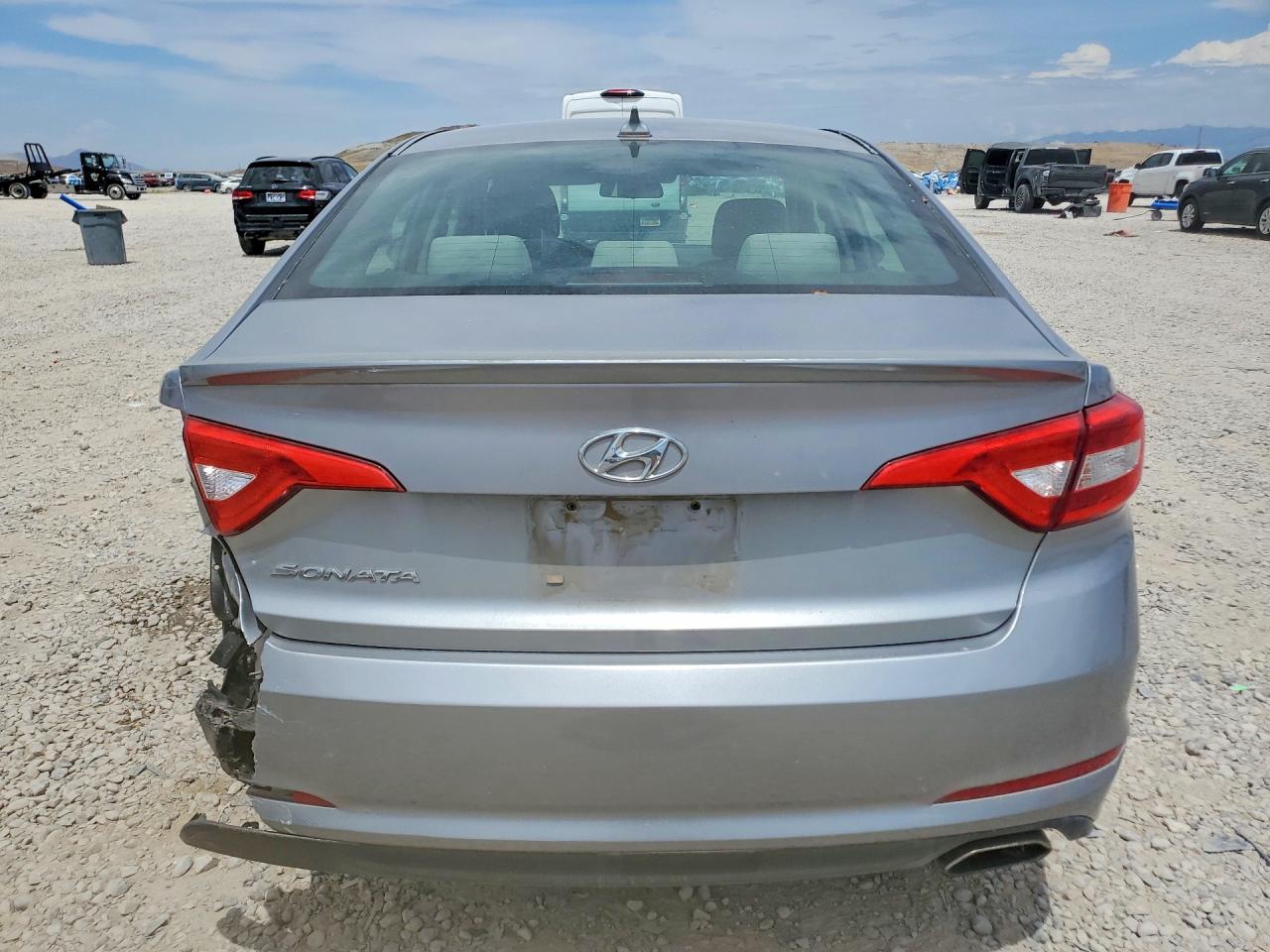 2015 Hyundai Sonata Se Silver vin: 5NPE24AF0FH116806