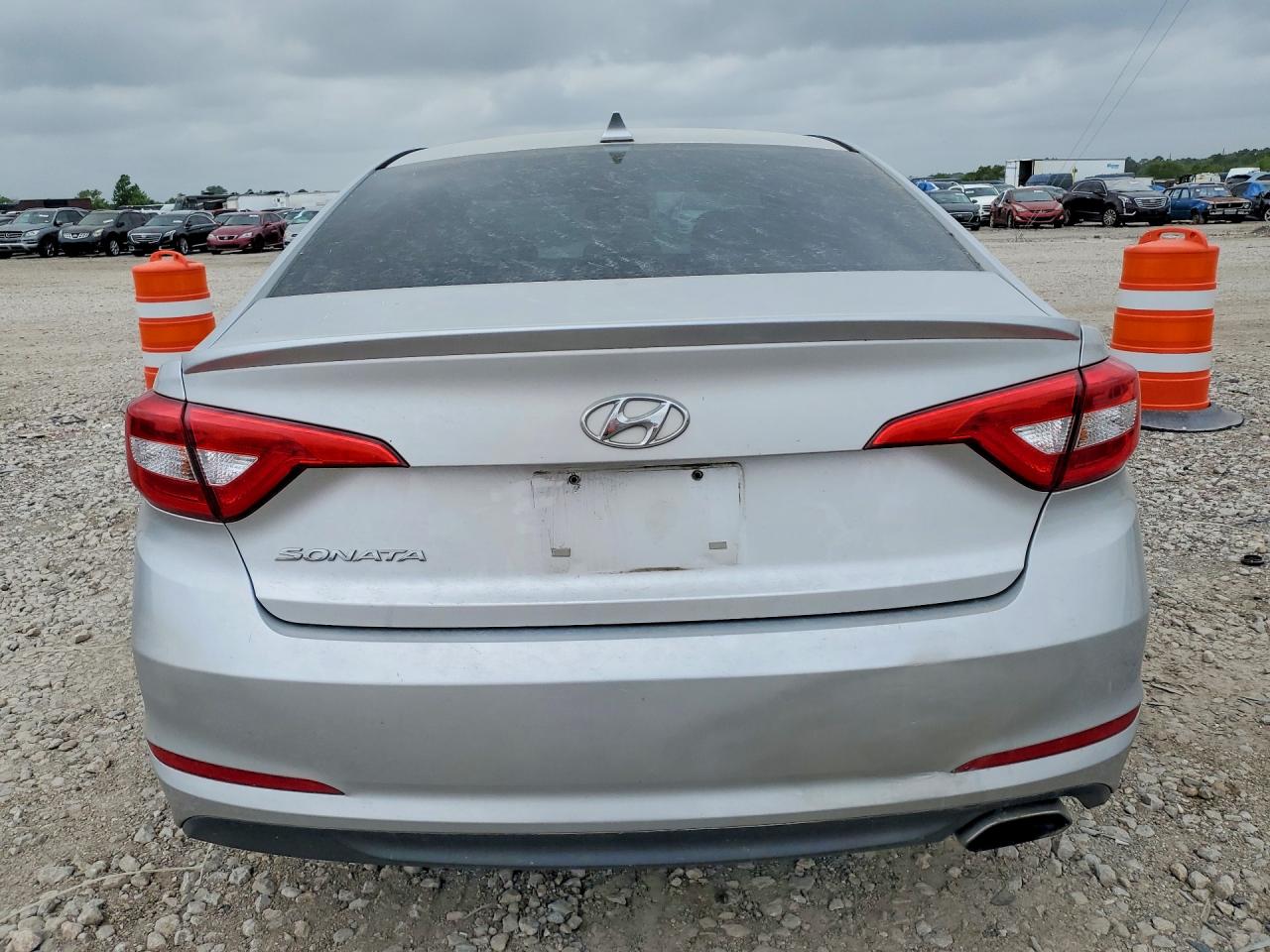 2015 Hyundai Sonata Se Silver vin: 5NPE24AF0FH118667