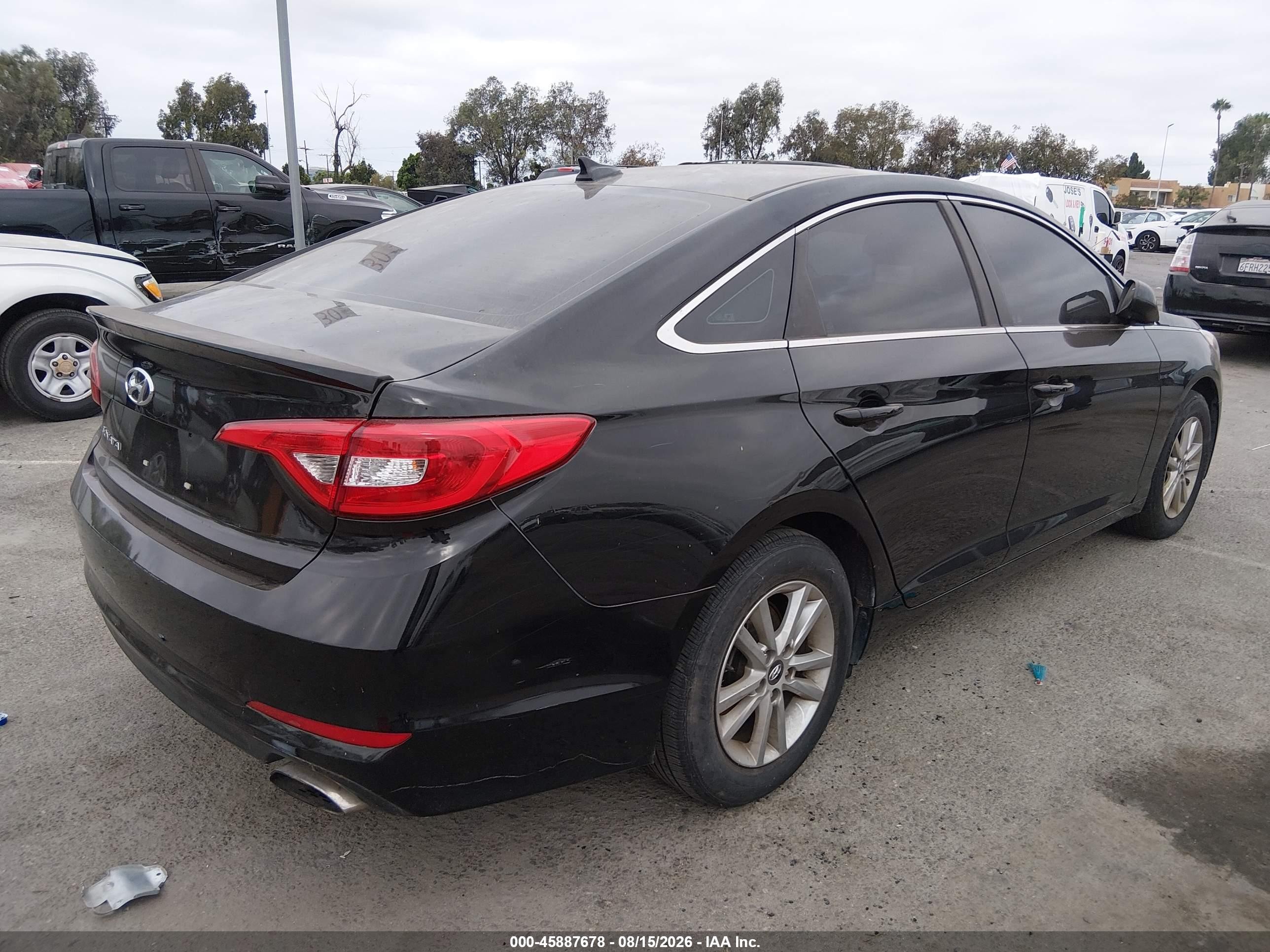2015 Hyundai Sonata Se Черный vin: 5NPE24AF0FH163057