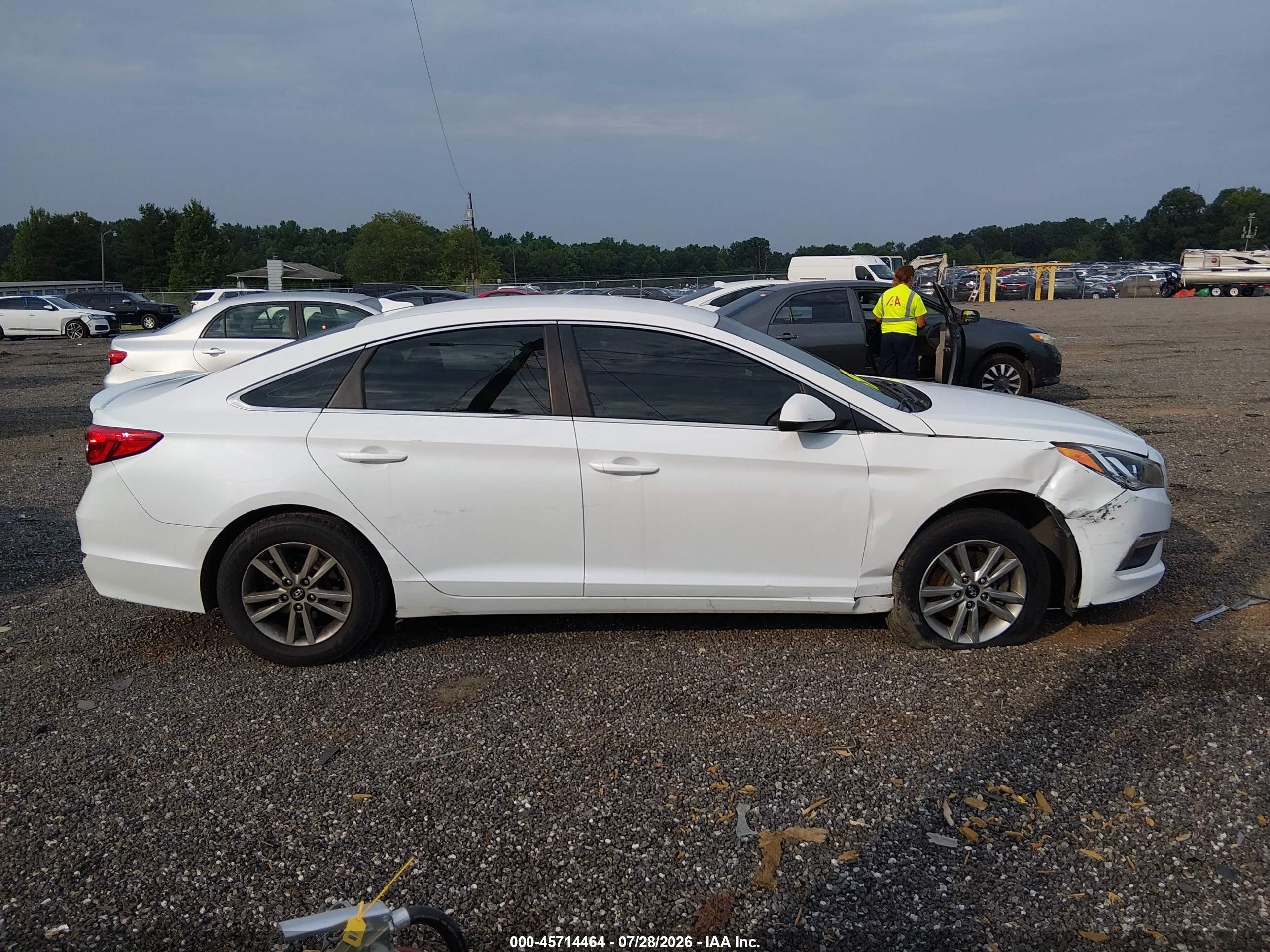 2015 Hyundai Sonata Se White vin: 5NPE24AF0FH167318