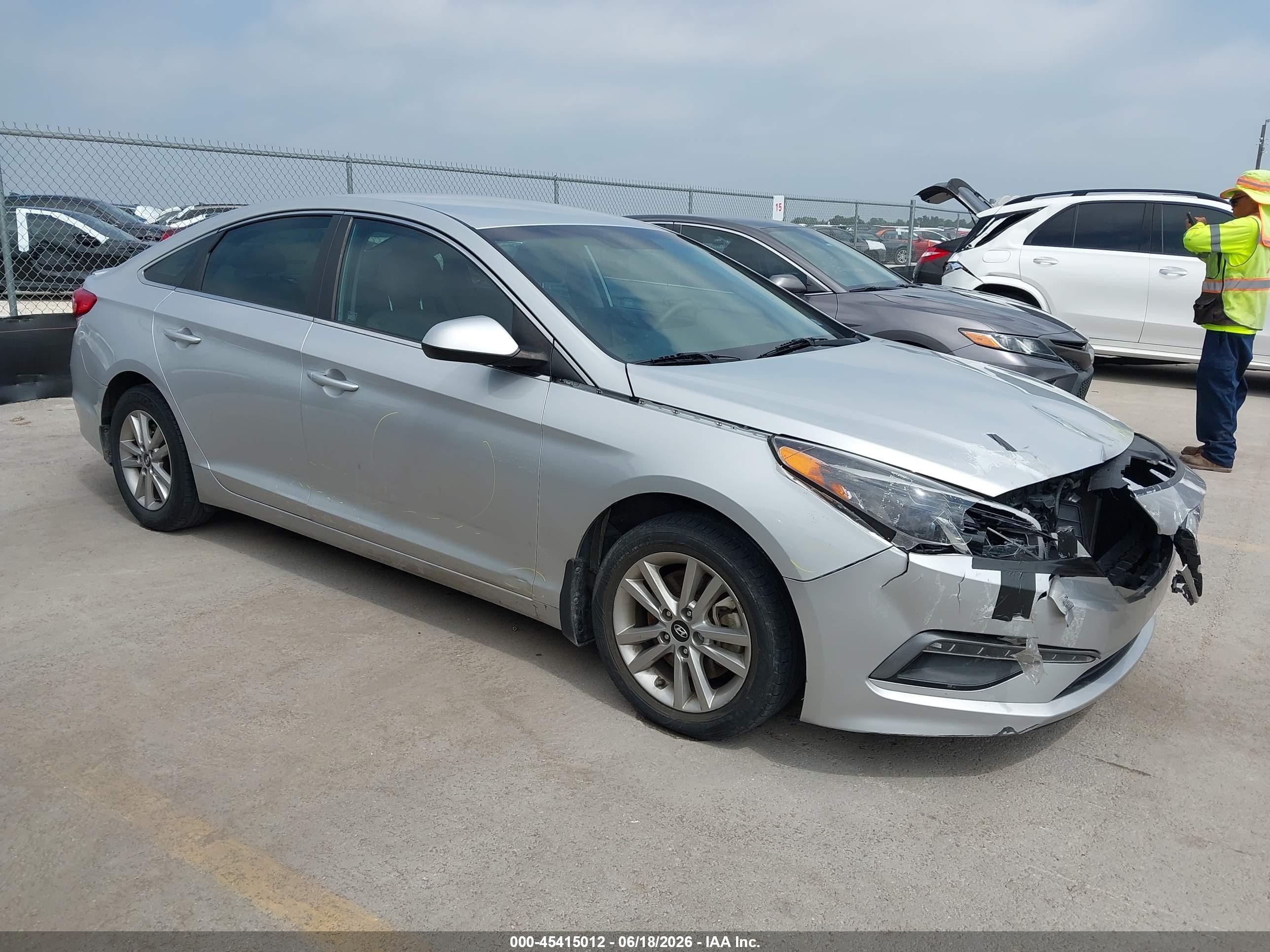 2015 Hyundai Sonata Se Silver vin: 5NPE24AF0FH200589
