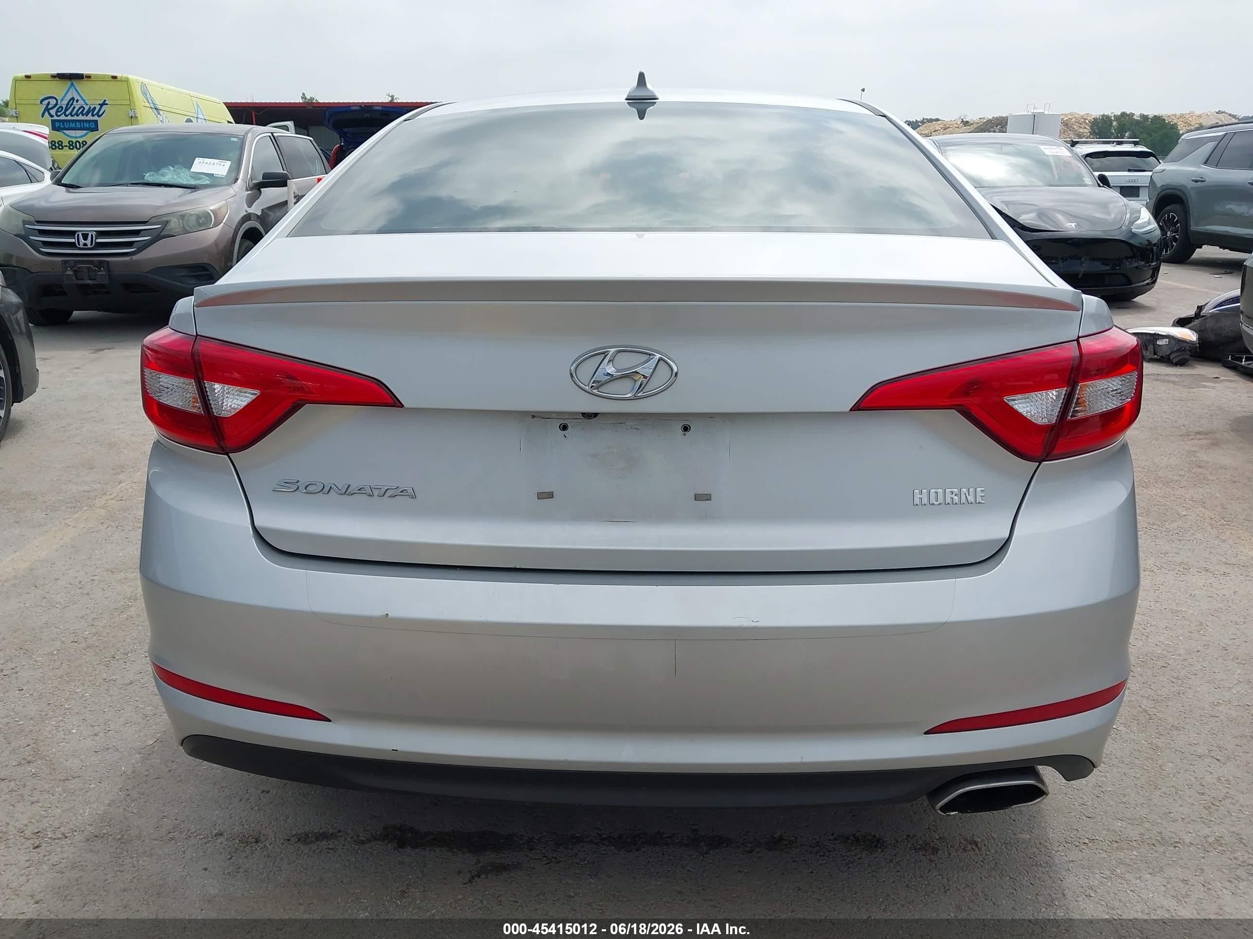 2015 Hyundai Sonata Se Silver vin: 5NPE24AF0FH200589