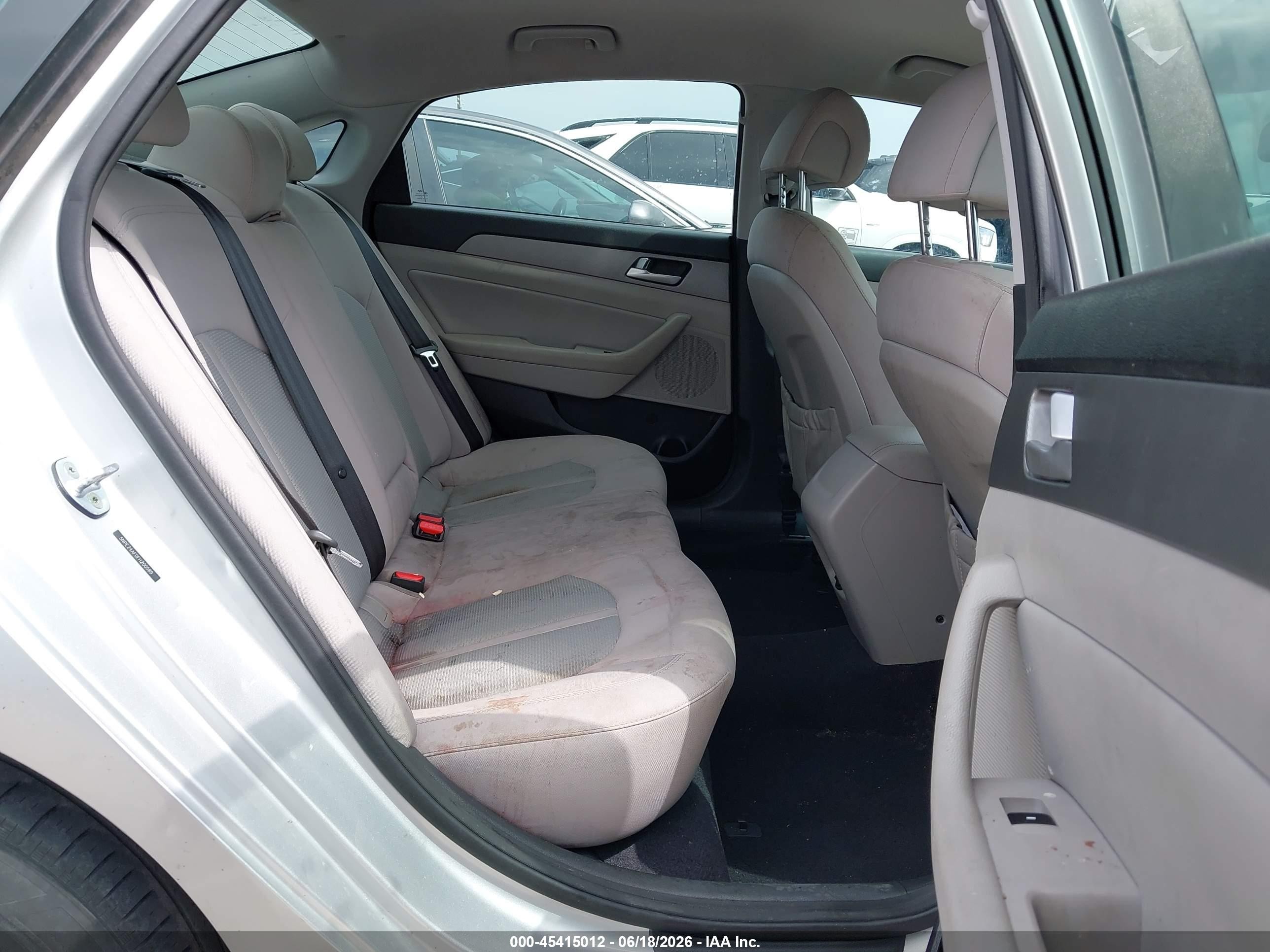 2015 Hyundai Sonata Se Silver vin: 5NPE24AF0FH200589