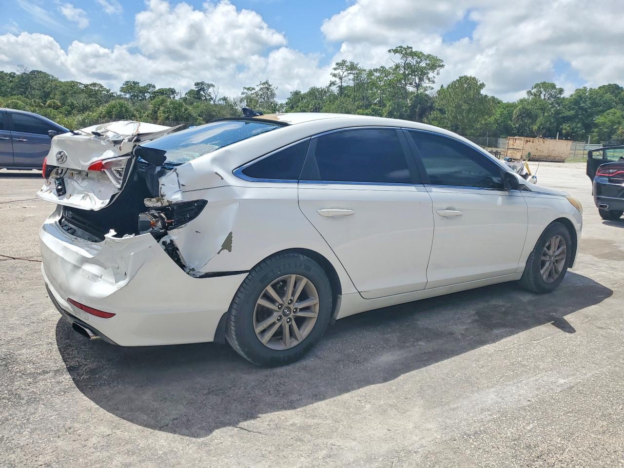 2015 Hyundai Sonata Se White vin: 5NPE24AF0FH202147