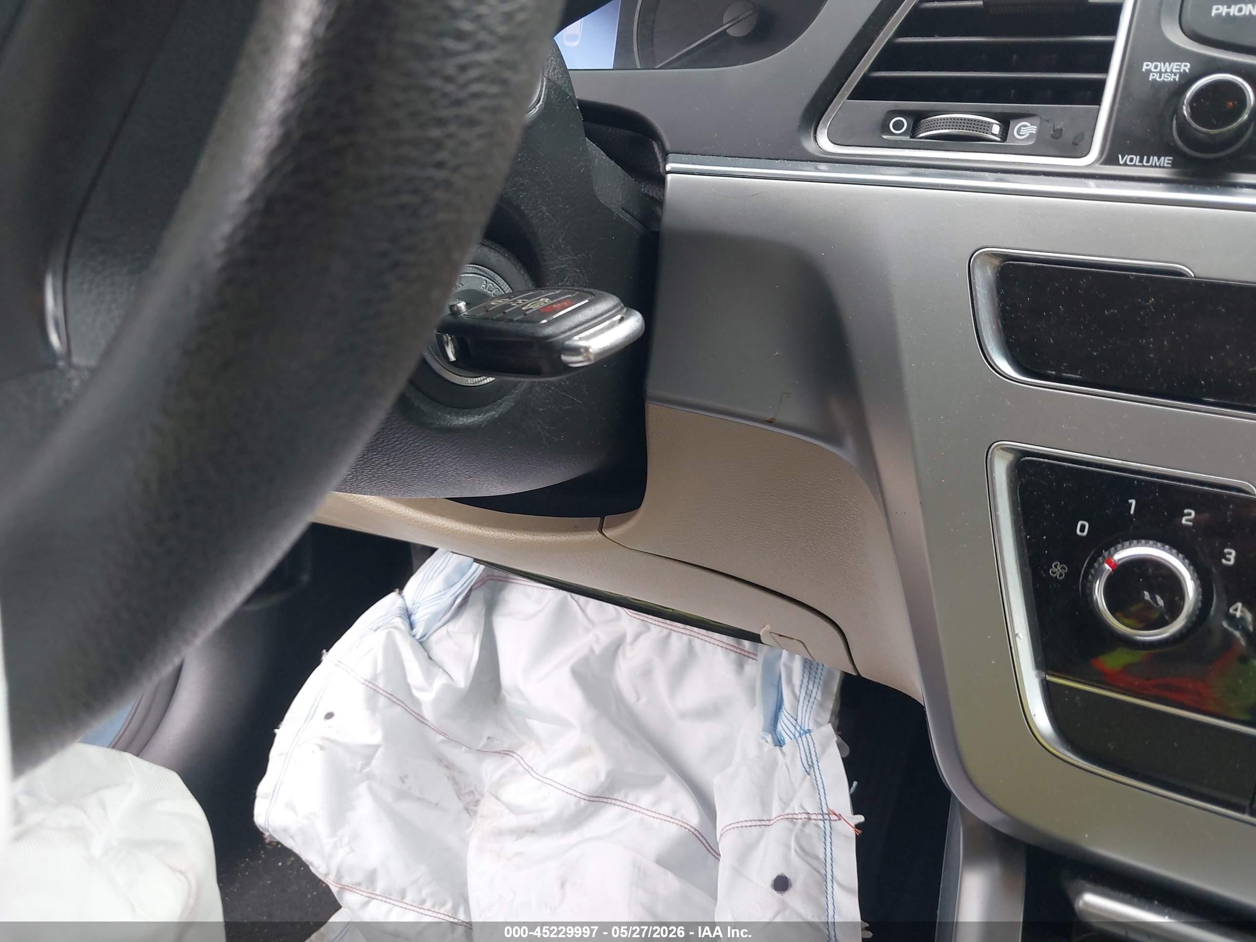 2015 Hyundai Sonata Se Light Blue vin: 5NPE24AF0FH206957