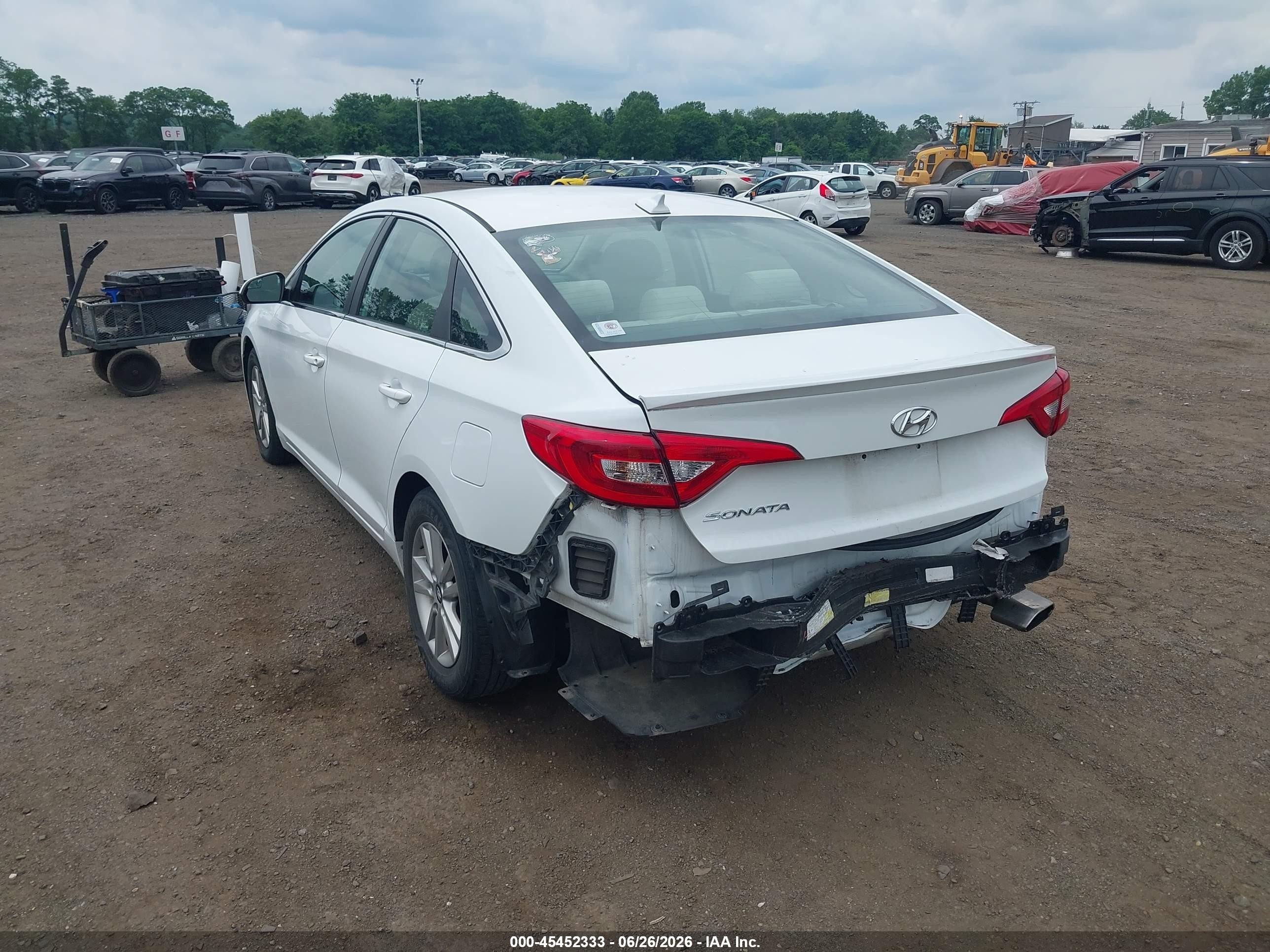 2015 Hyundai Sonata Se White vin: 5NPE24AF0FH231258