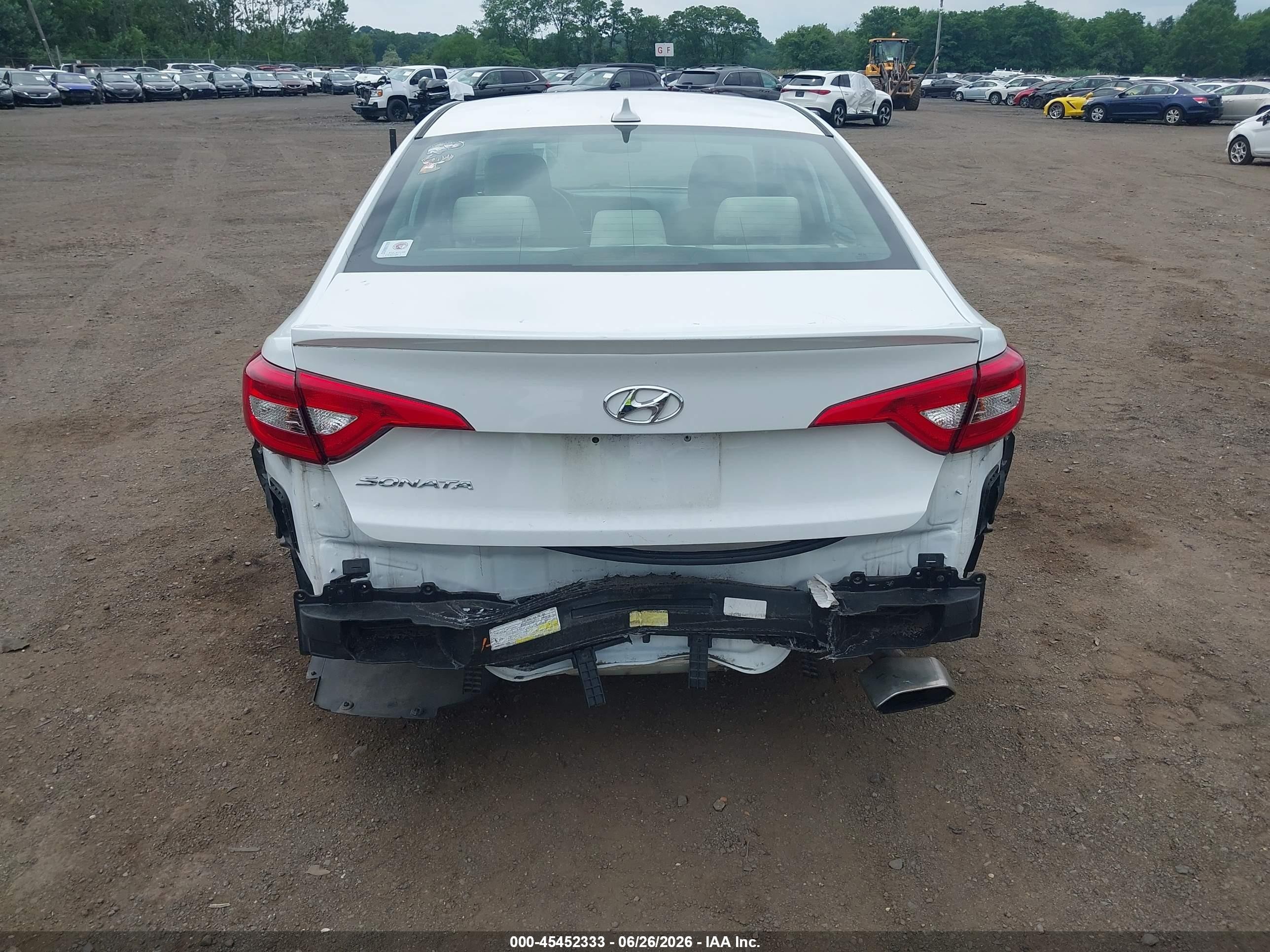 2015 Hyundai Sonata Se White vin: 5NPE24AF0FH231258