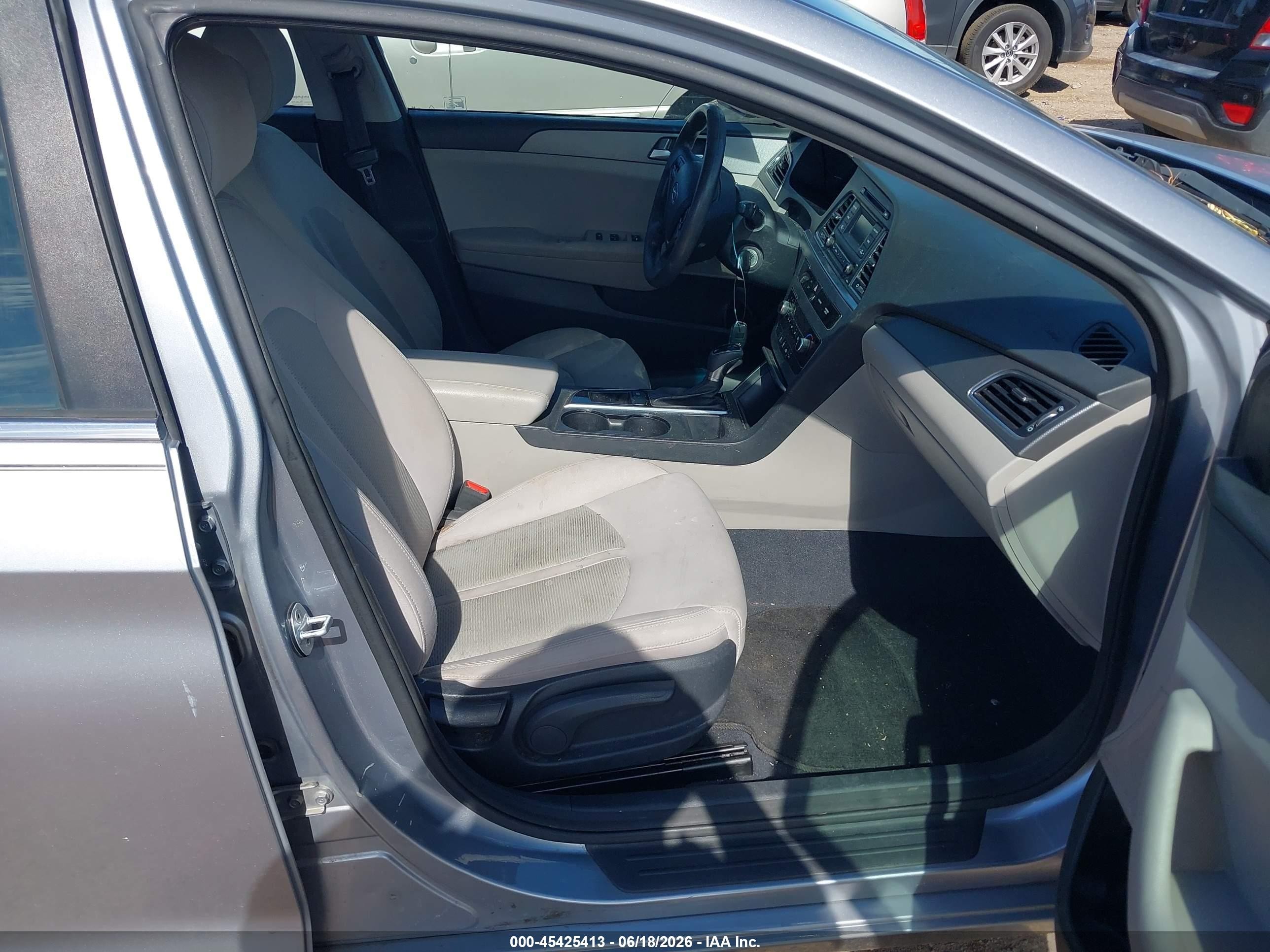 2015 Hyundai Sonata Se Silver vin: 5NPE24AF0FH240817