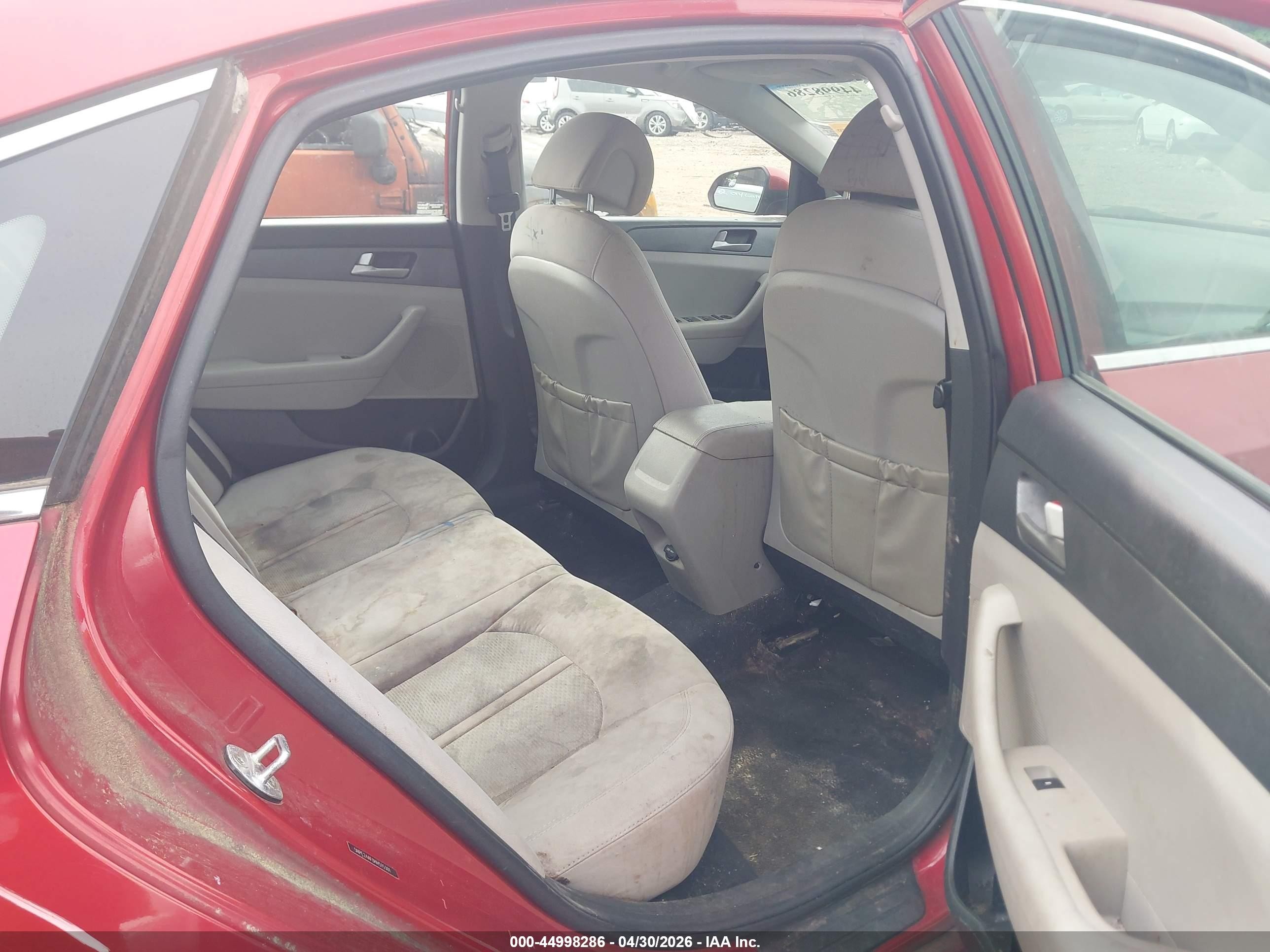 2017 Hyundai Sonata   Red vin: 5NPE24AF0HH515301