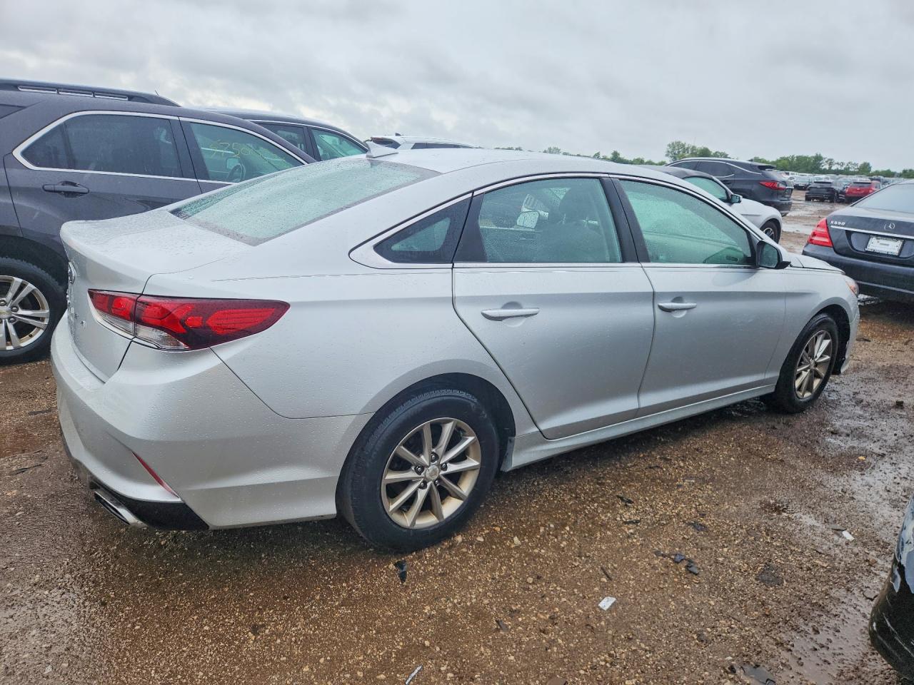 2018 Hyundai Sonata Se Серебряный vin: 5NPE24AF0JH701202