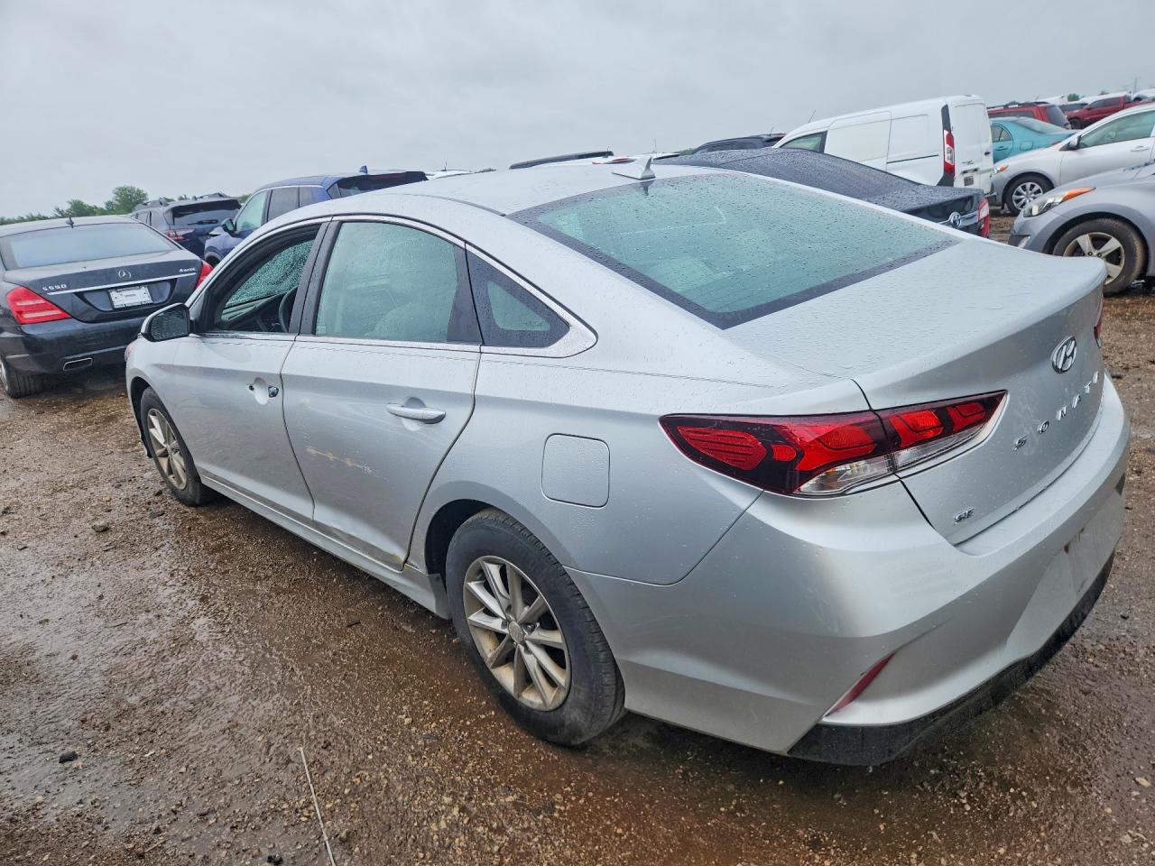 2018 Hyundai Sonata Se Серебряный vin: 5NPE24AF0JH701202