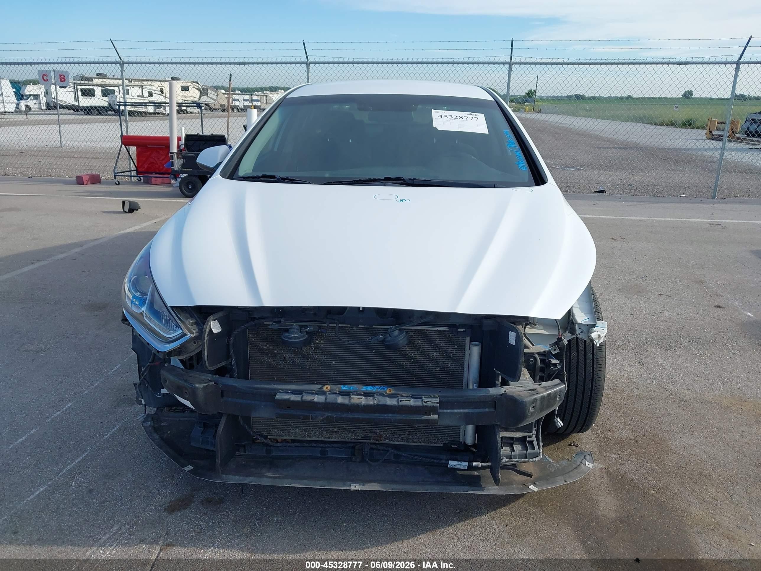 2019 Hyundai Sonata Se White vin: 5NPE24AF0KH754824