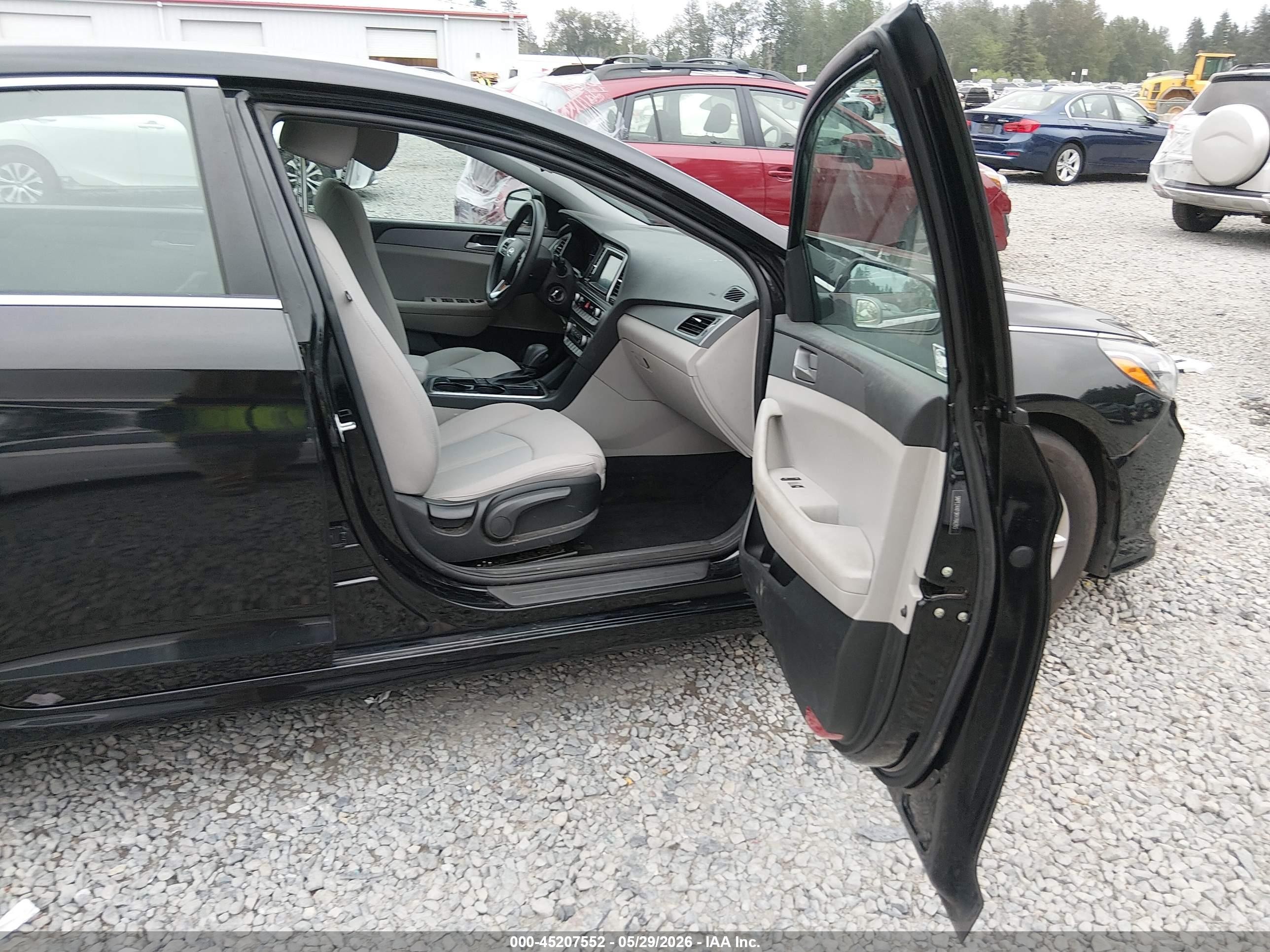2019 Hyundai Sonata Se Black vin: 5NPE24AF0KH766293