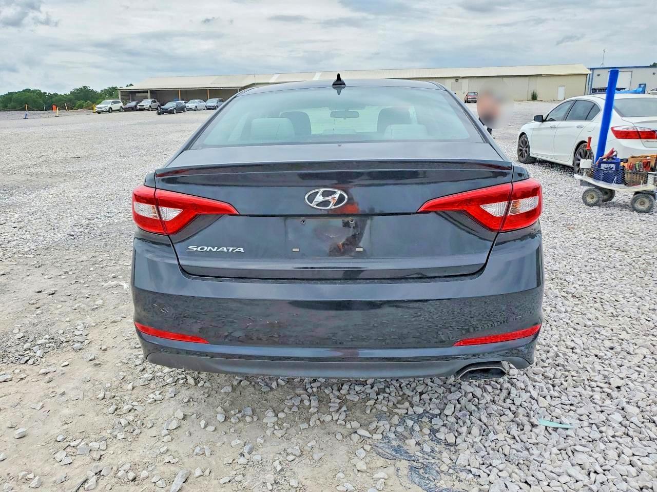 2015 Hyundai Sonata Se Черный vin: 5NPE24AF1FH005133