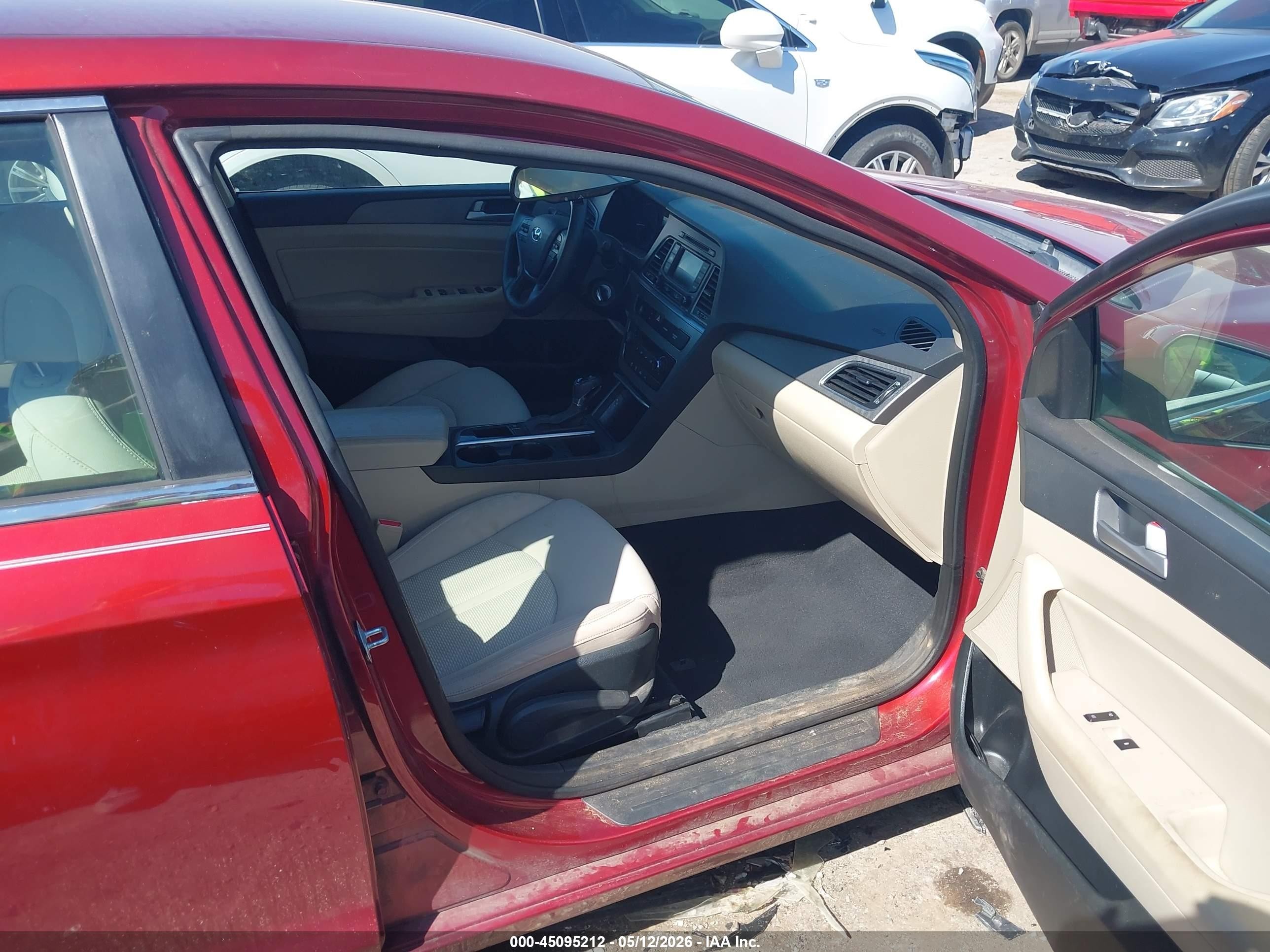 2015 Hyundai Sonata Se Burgundy vin: 5NPE24AF1FH014303