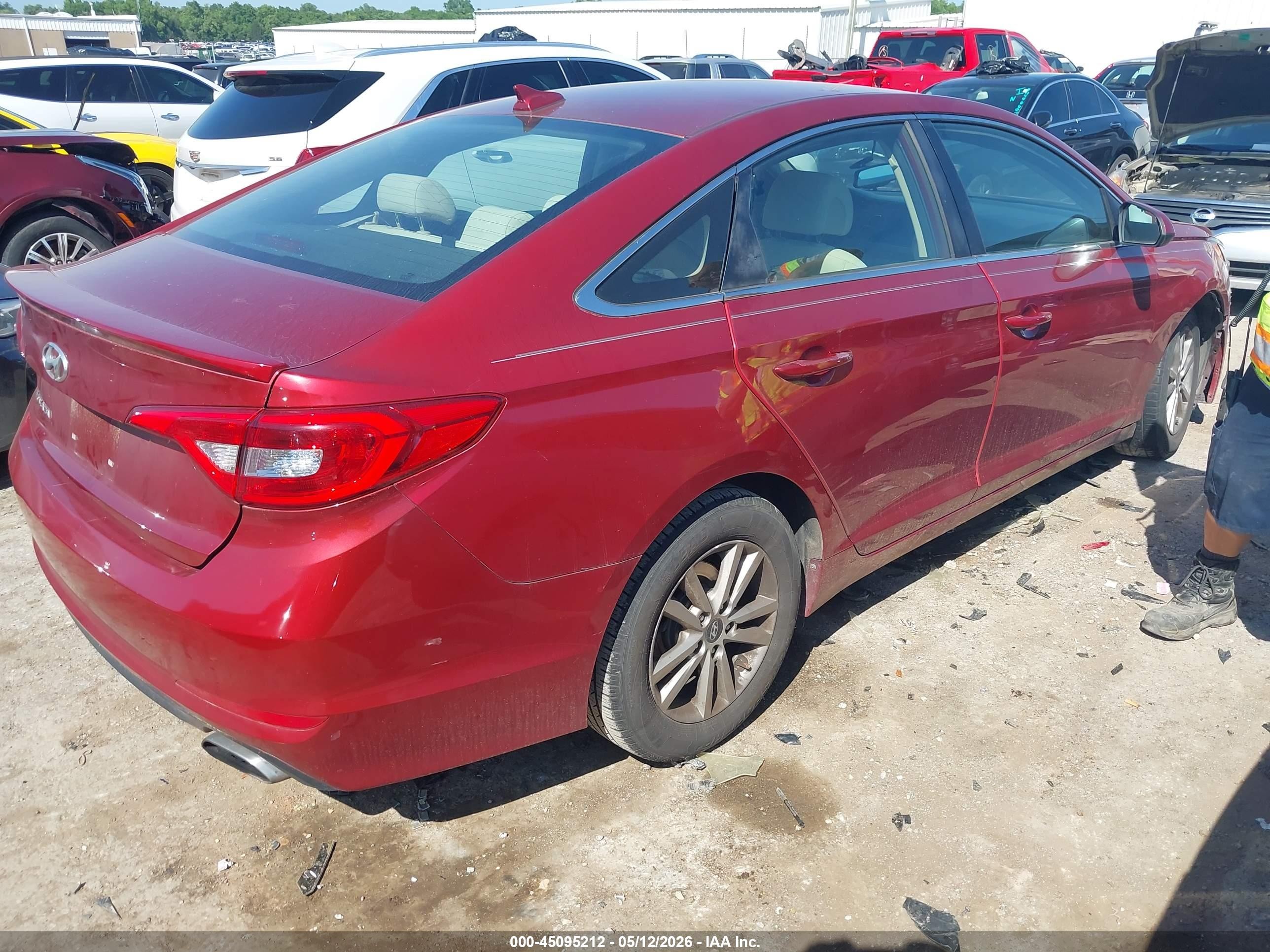 2015 Hyundai Sonata Se Burgundy vin: 5NPE24AF1FH014303