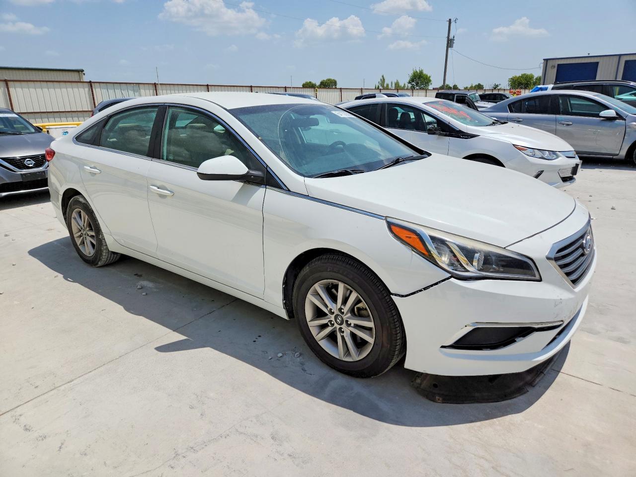 2015 Hyundai Sonata Se White vin: 5NPE24AF1FH016584