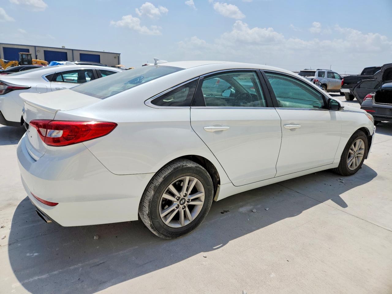 2015 Hyundai Sonata Se White vin: 5NPE24AF1FH016584