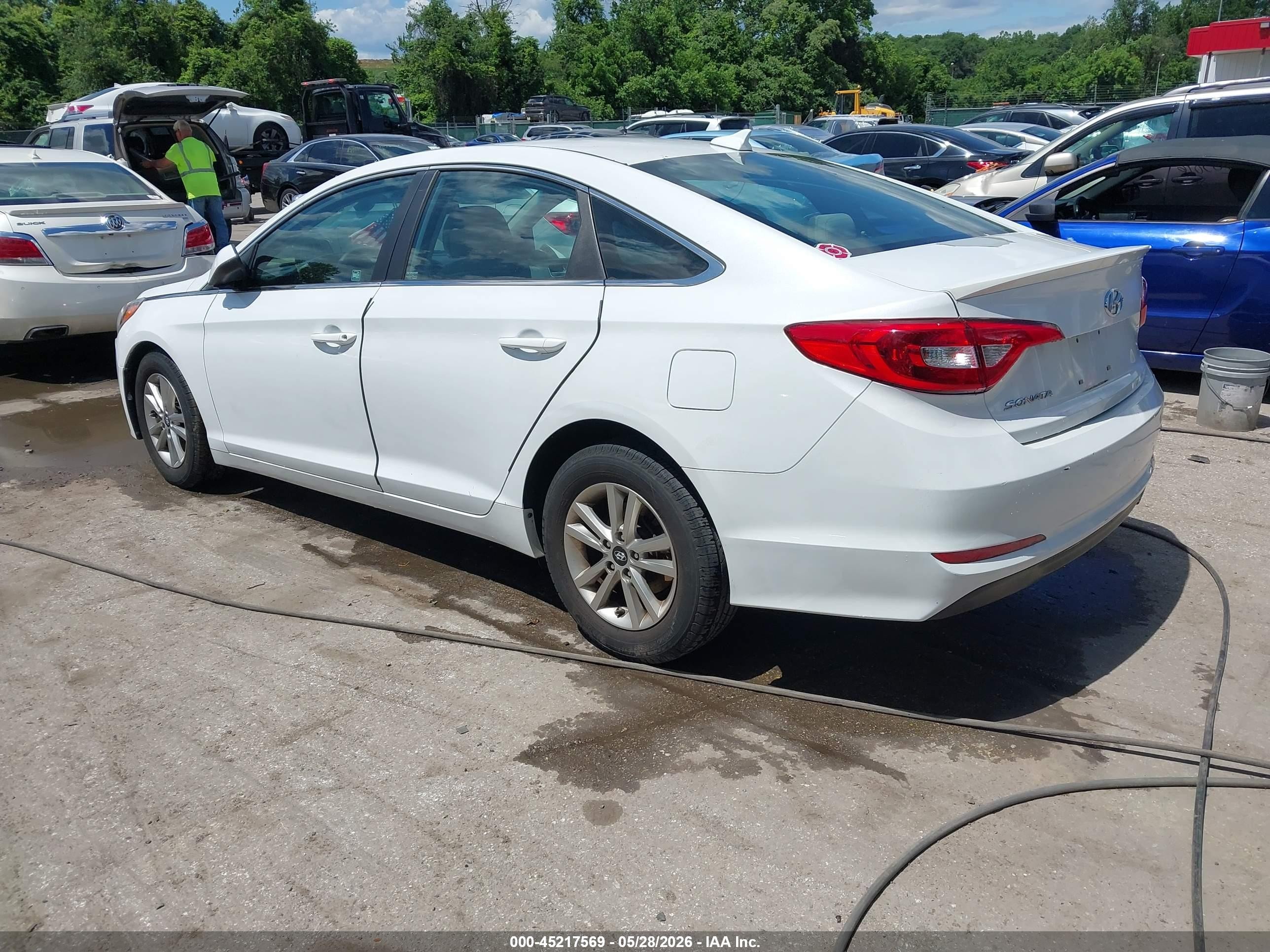 2015 Hyundai Sonata Se White vin: 5NPE24AF1FH087560