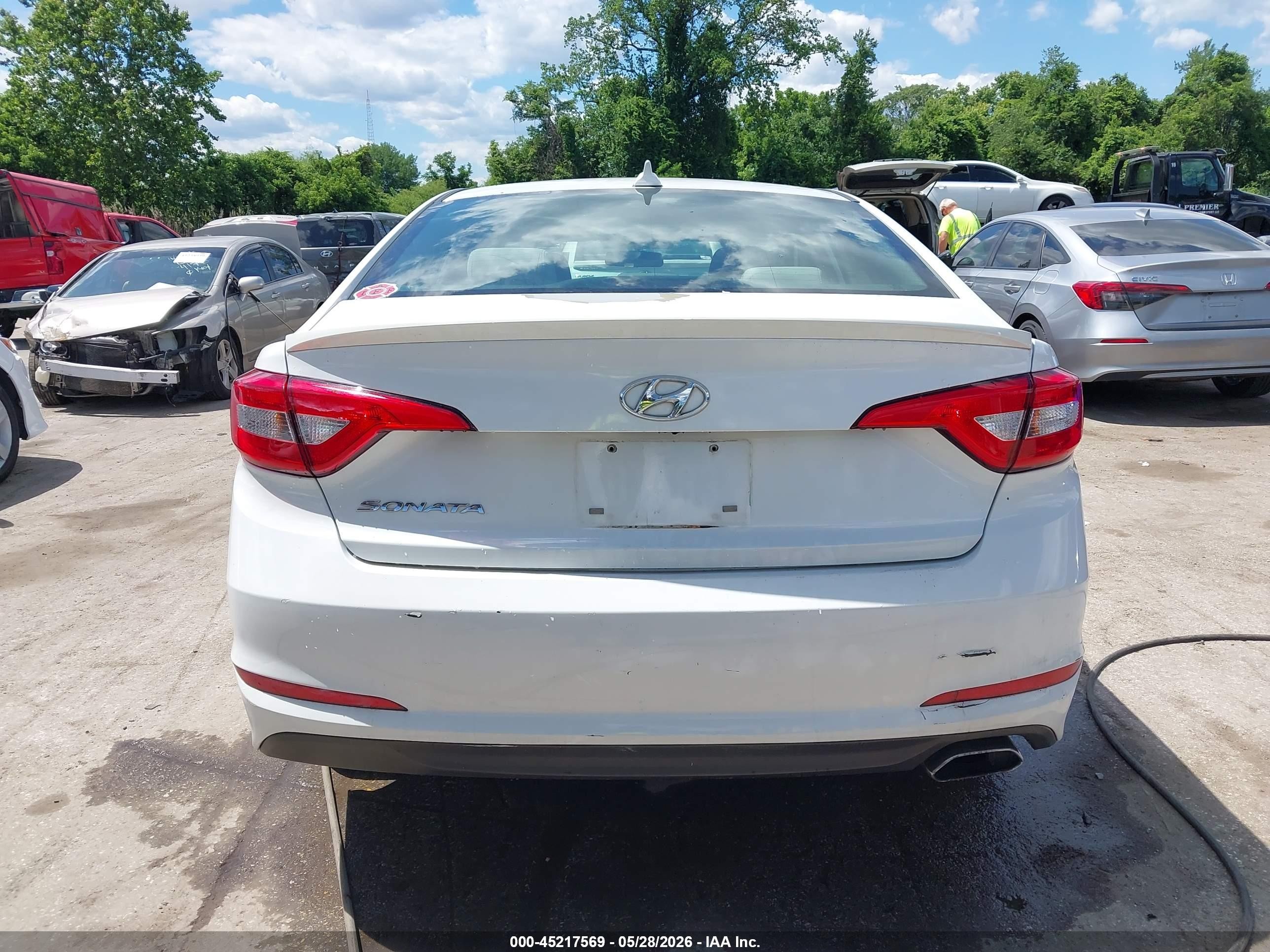 2015 Hyundai Sonata Se White vin: 5NPE24AF1FH087560