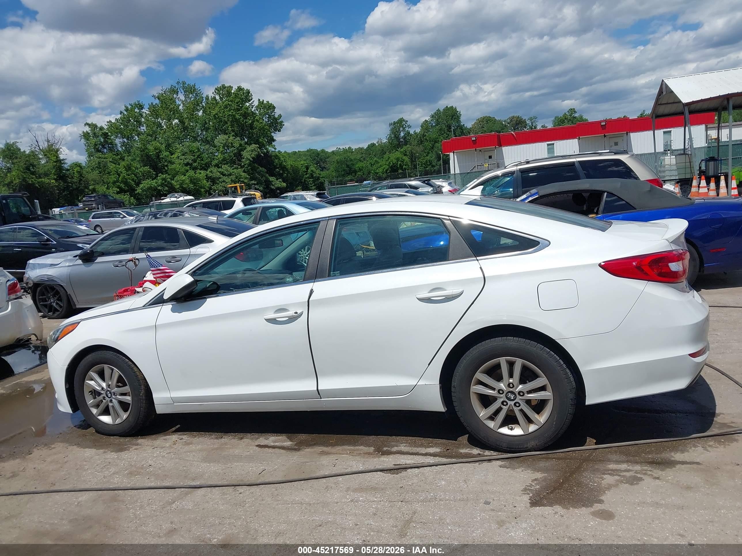 2015 Hyundai Sonata Se White vin: 5NPE24AF1FH087560