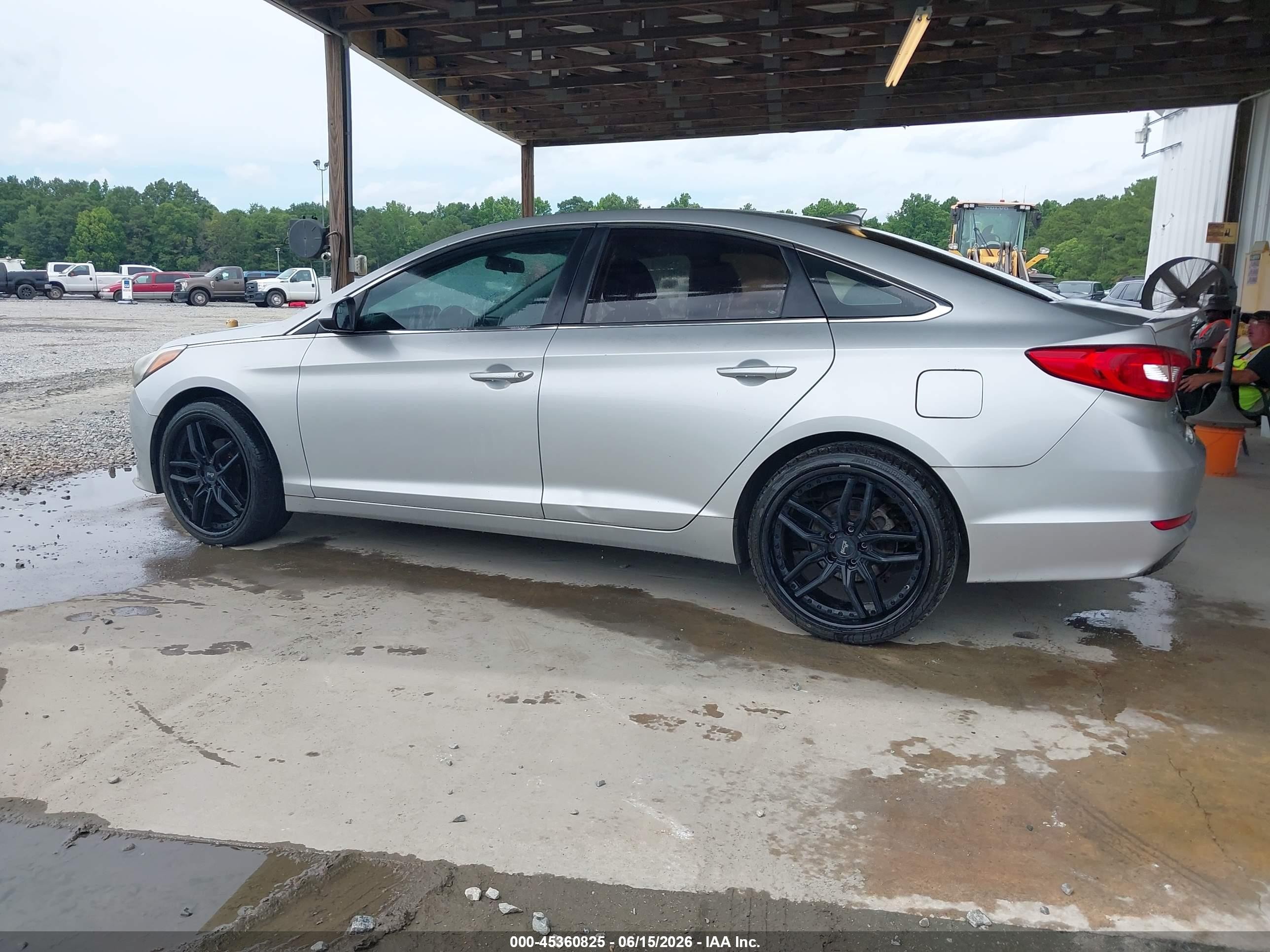 2015 Hyundai Sonata Se Серебряный vin: 5NPE24AF1FH126843