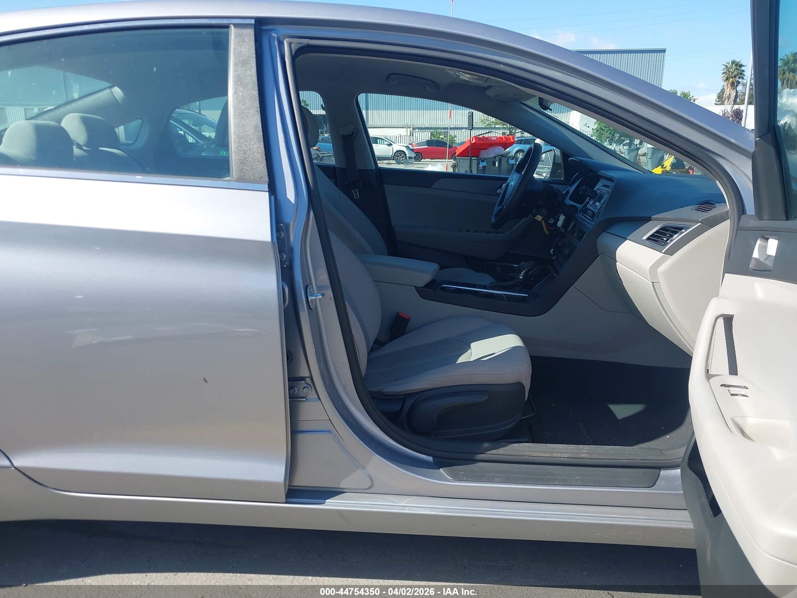 2015 Hyundai Sonata Se Gray vin: 5NPE24AF1FH142816