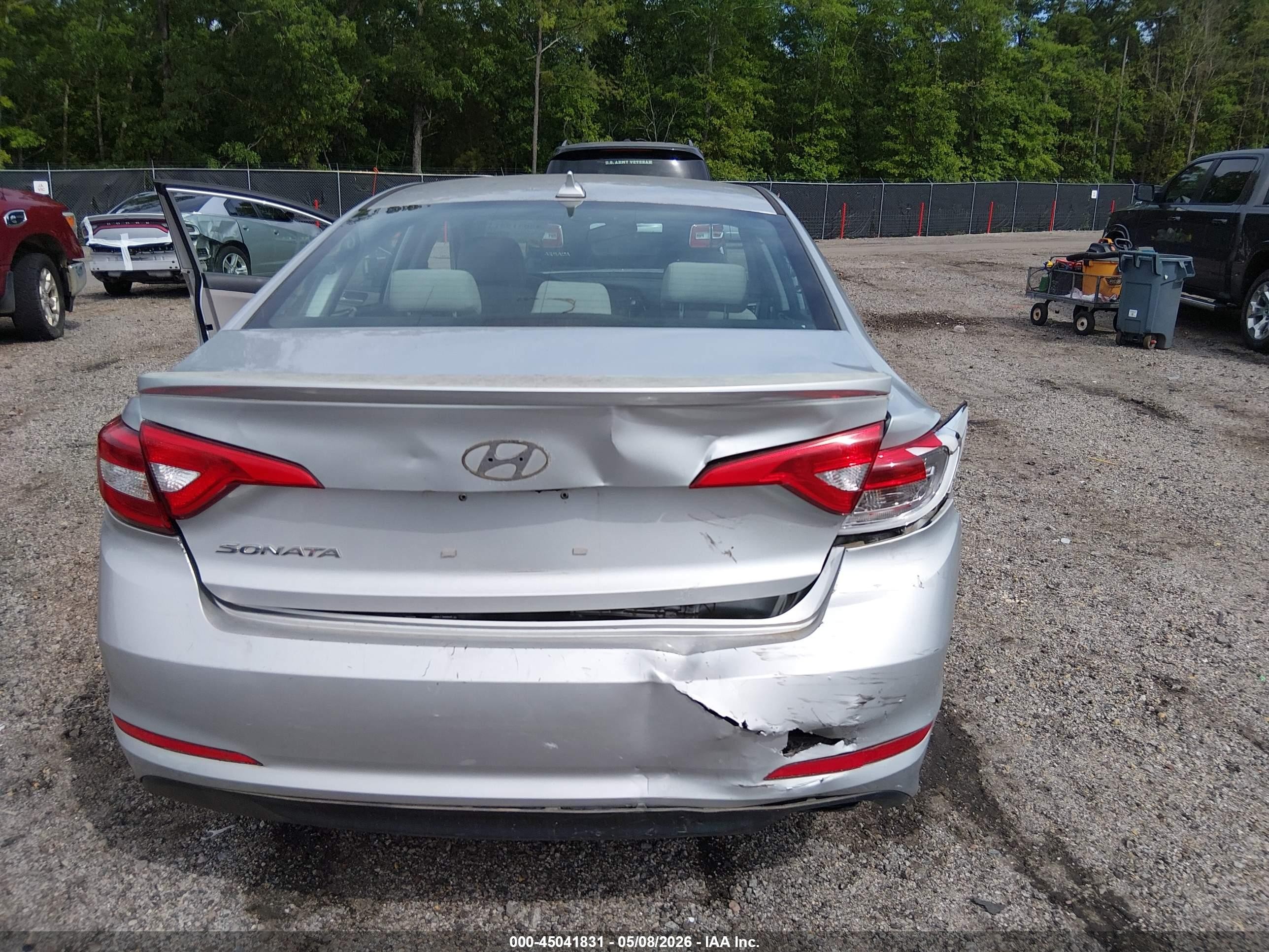 2015 Hyundai Sonata Se Серебряный vin: 5NPE24AF1FH148759