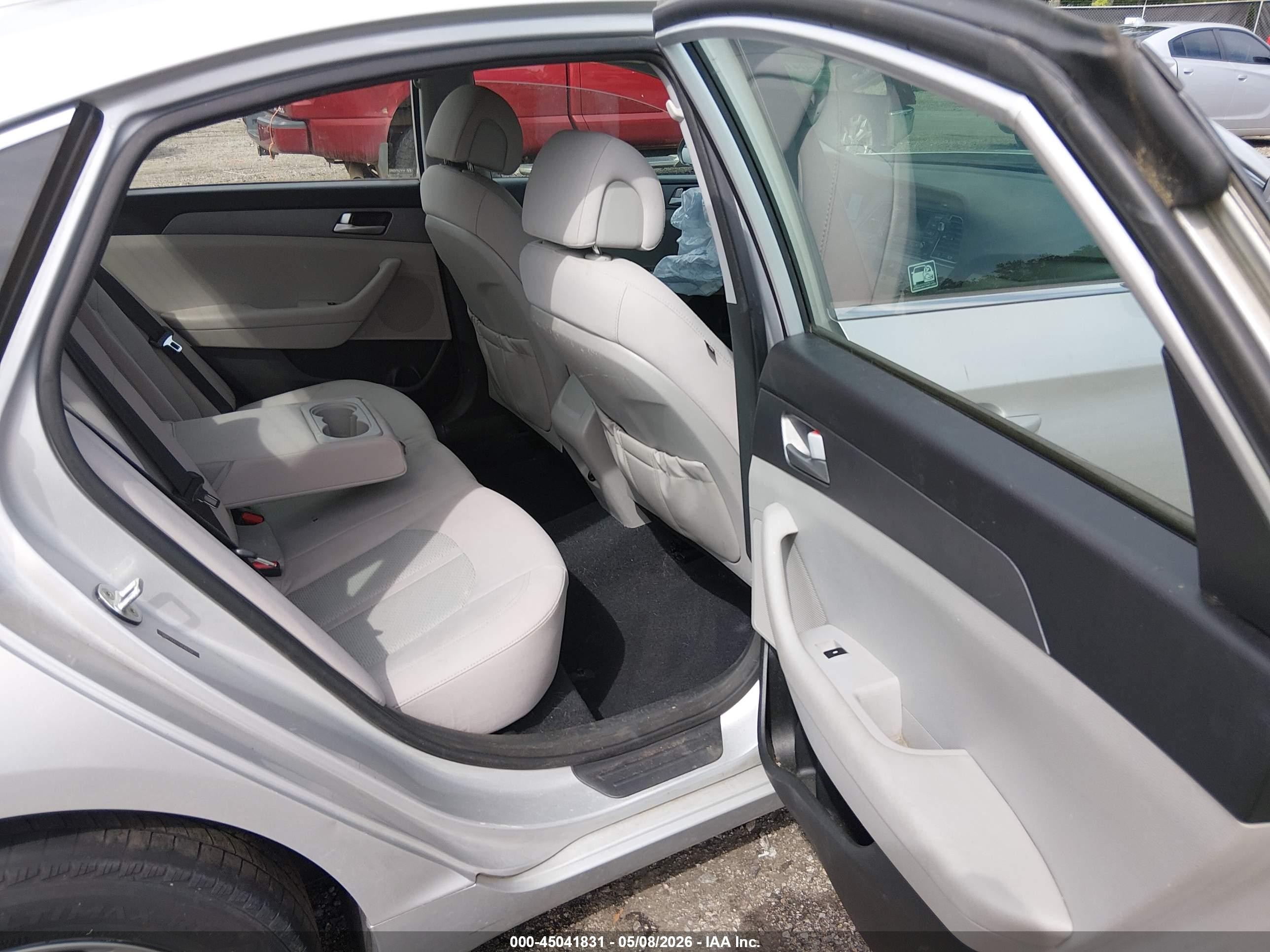 2015 Hyundai Sonata Se Серебряный vin: 5NPE24AF1FH148759