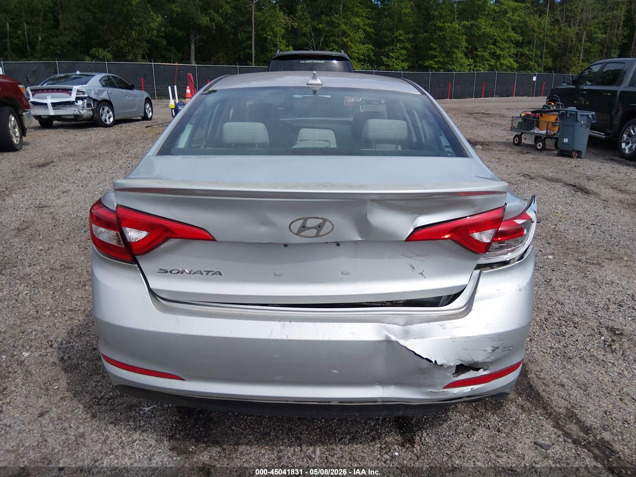 2015 Hyundai Sonata Se Серебряный vin: 5NPE24AF1FH148759