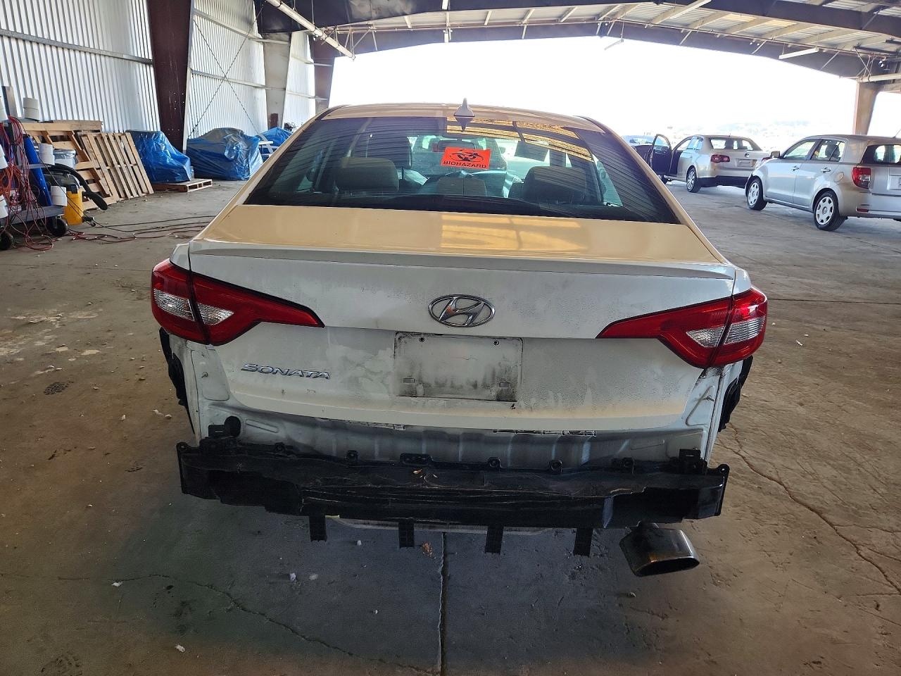 2015 Hyundai Sonata Se White vin: 5NPE24AF1FH161608