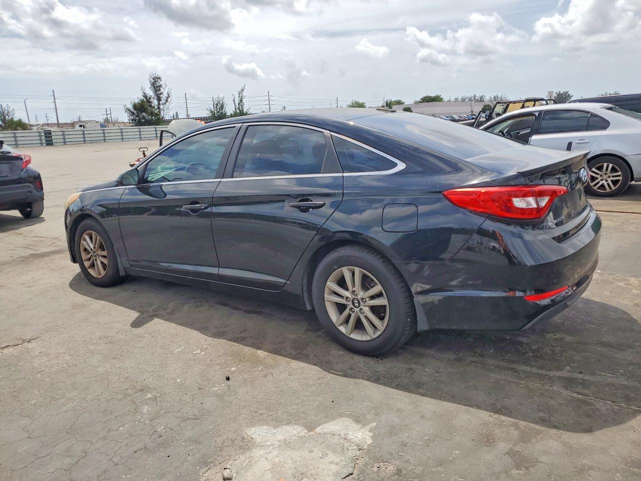 2015 Hyundai Sonata Se Black vin: 5NPE24AF1FH185598