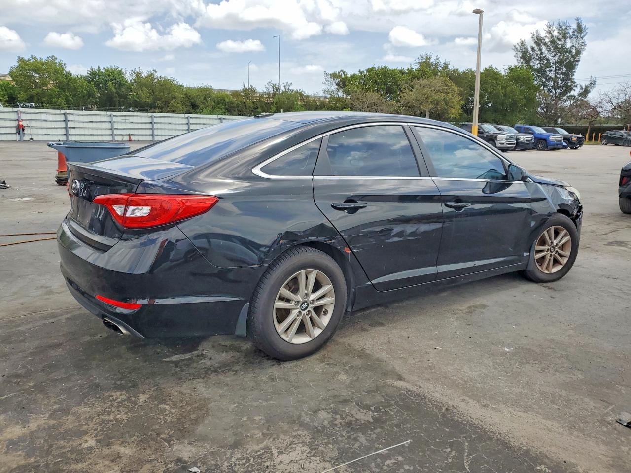 2015 Hyundai Sonata Se Black vin: 5NPE24AF1FH185598
