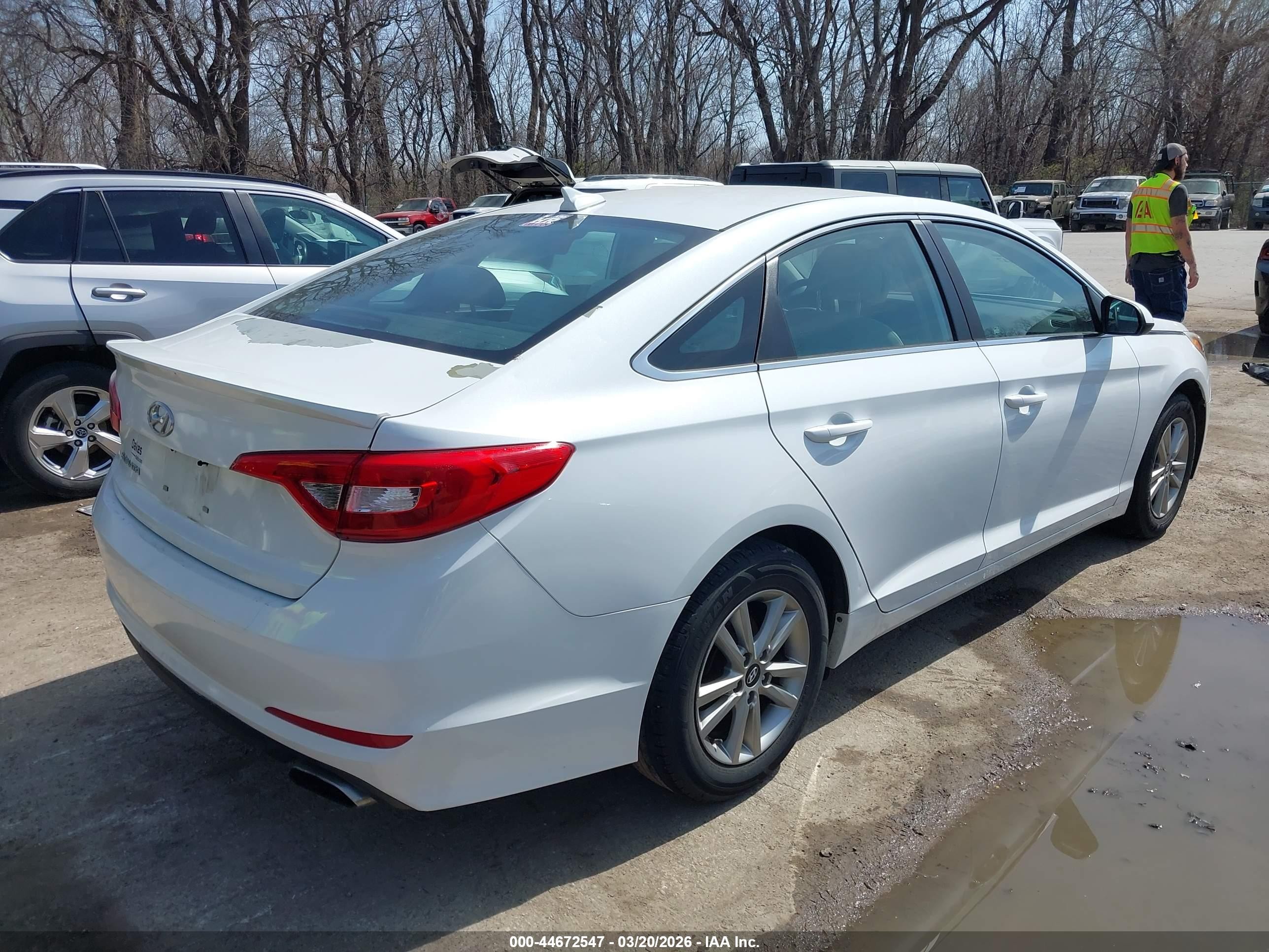 2015 Hyundai Sonata Se White vin: 5NPE24AF1FH190493
