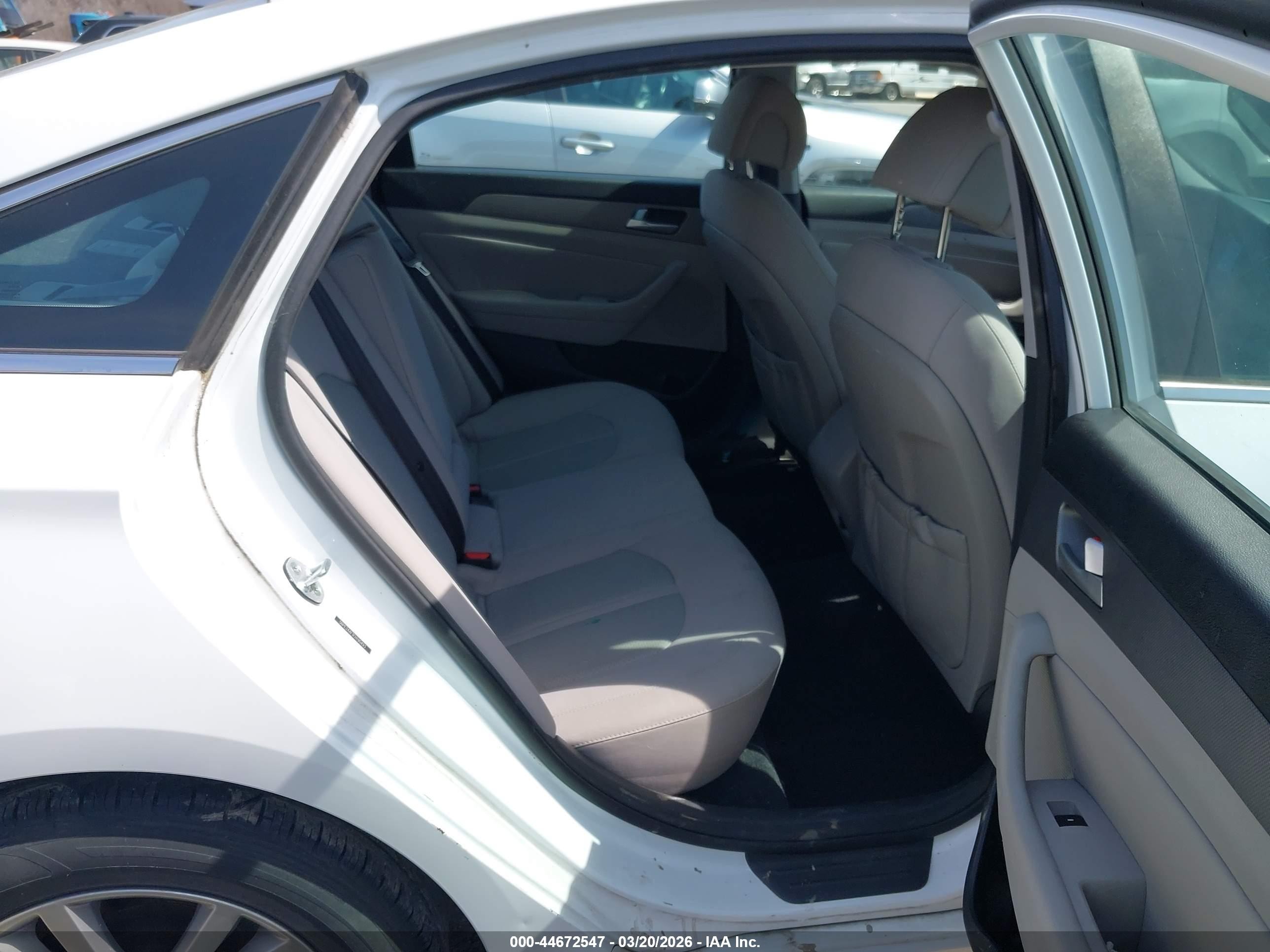 2015 Hyundai Sonata Se White vin: 5NPE24AF1FH190493