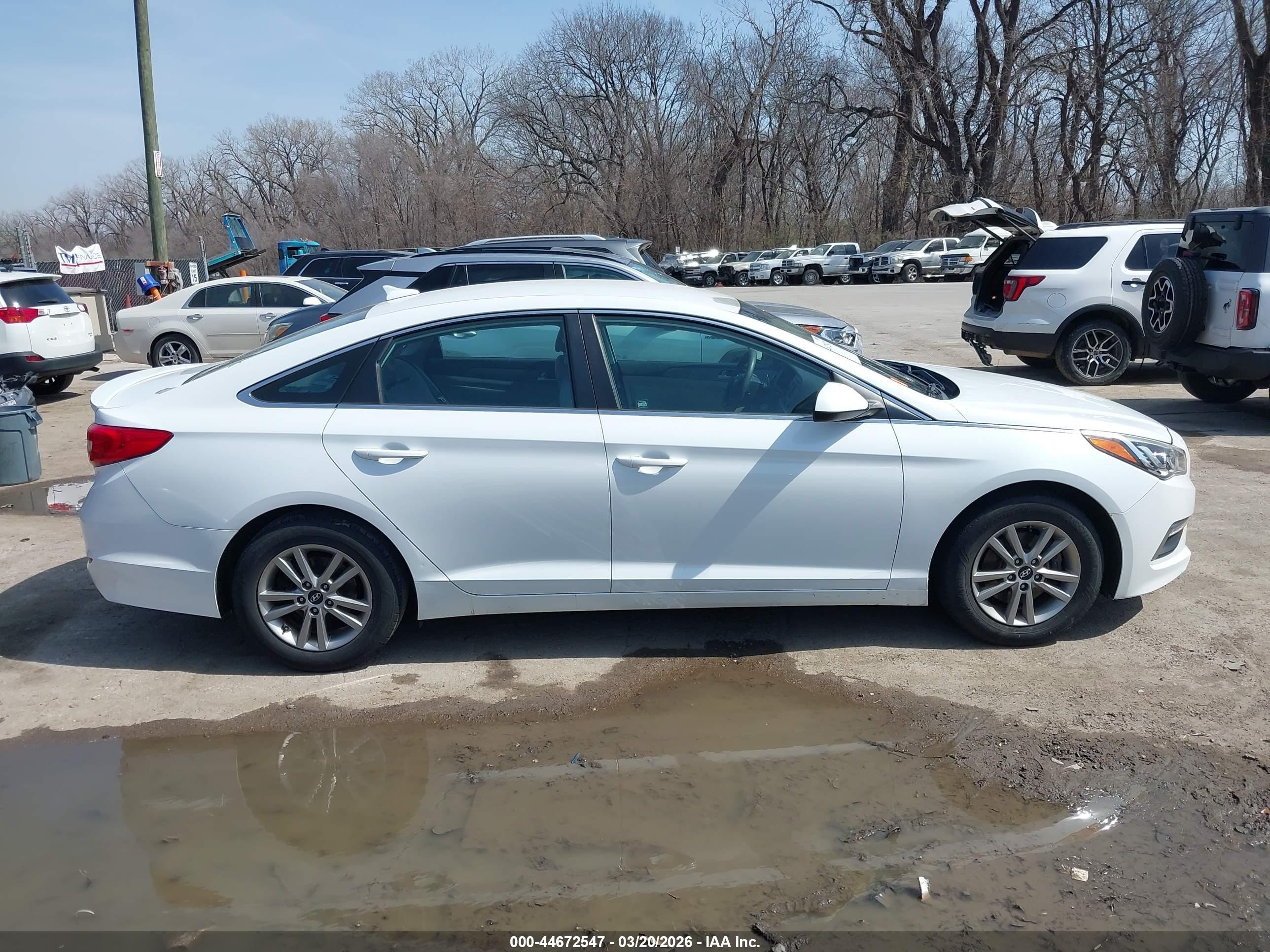 2015 Hyundai Sonata Se White vin: 5NPE24AF1FH190493