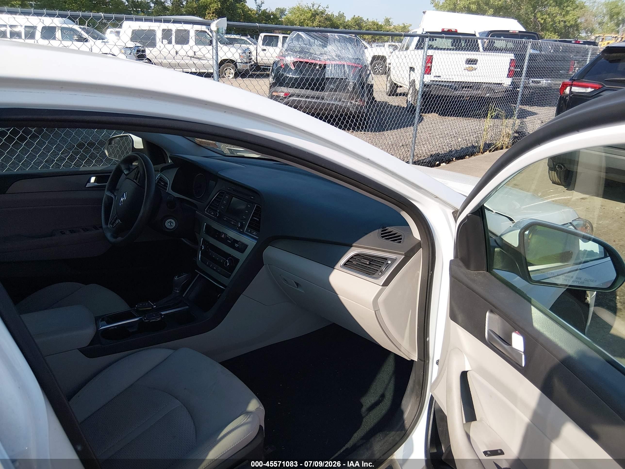 2015 Hyundai Sonata Se White vin: 5NPE24AF1FH212069