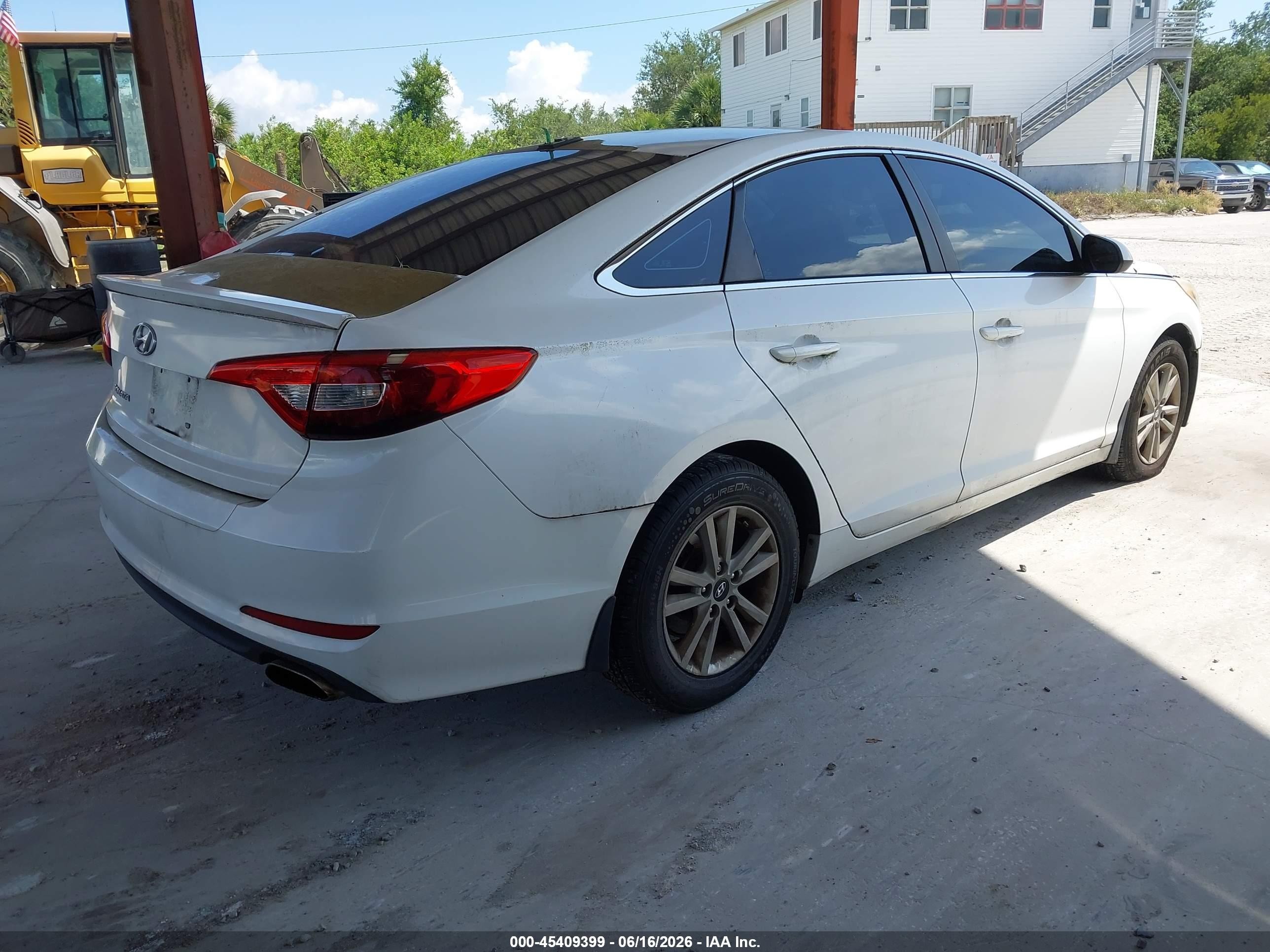 2015 Hyundai Sonata Se White vin: 5NPE24AF1FH219636