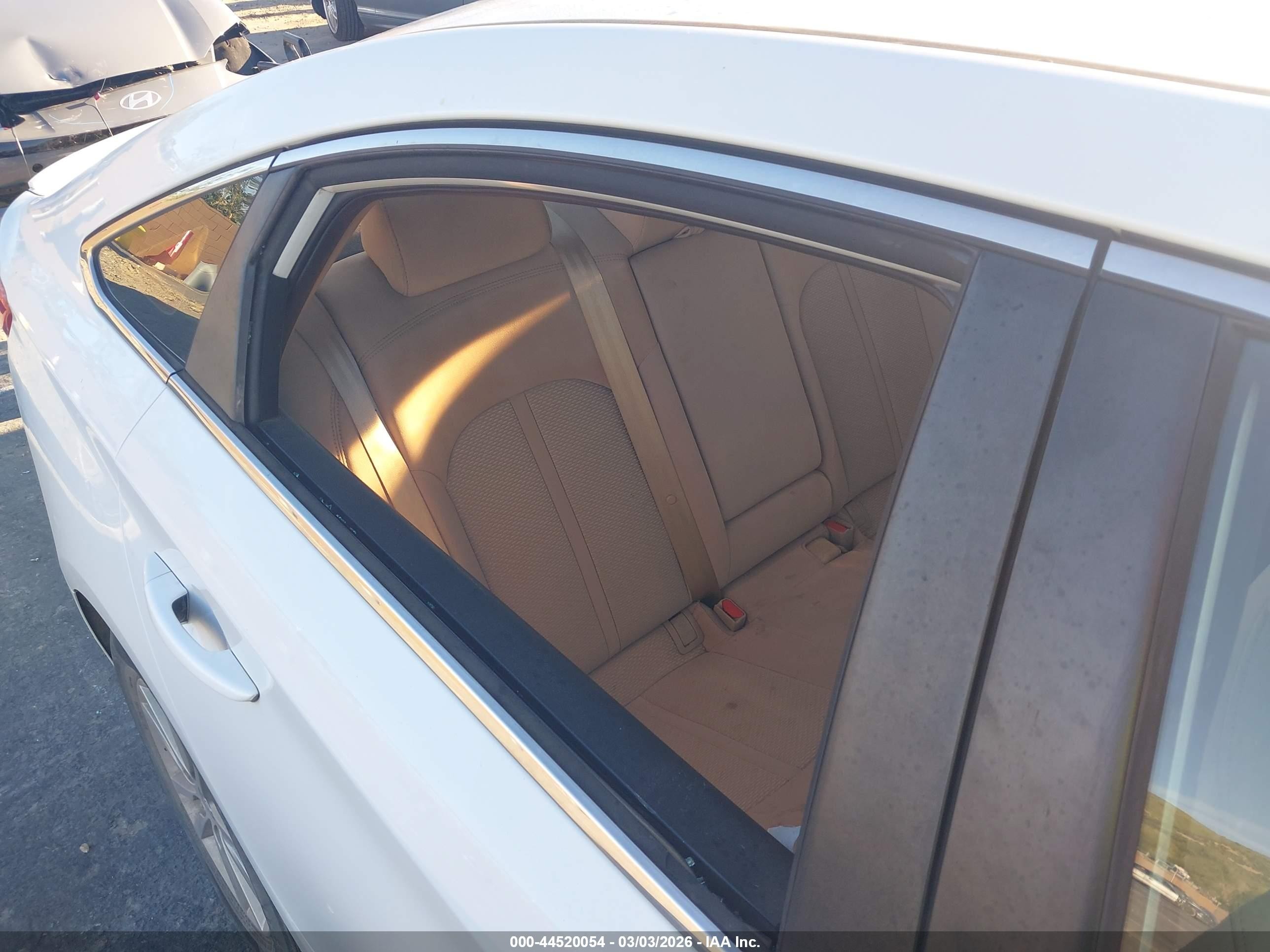 2017 Hyundai Sonata Se Белый vin: 5NPE24AF1HH450359