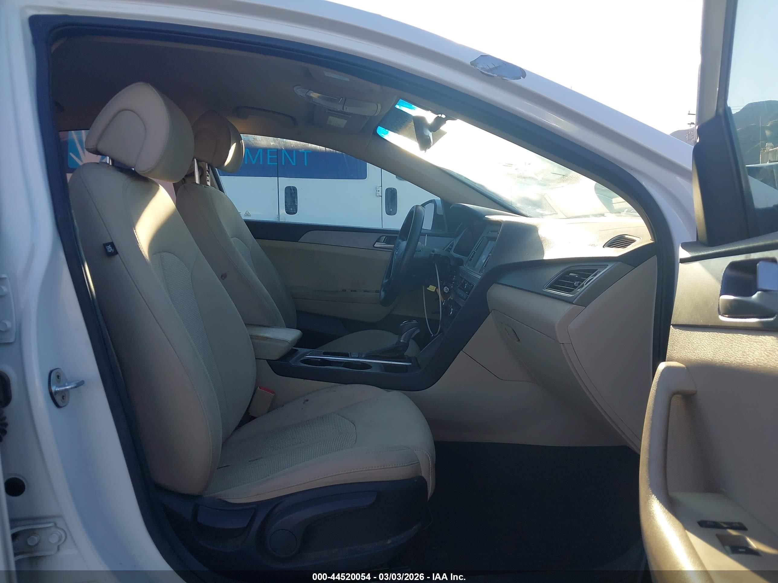 2017 Hyundai Sonata Se Белый vin: 5NPE24AF1HH450359